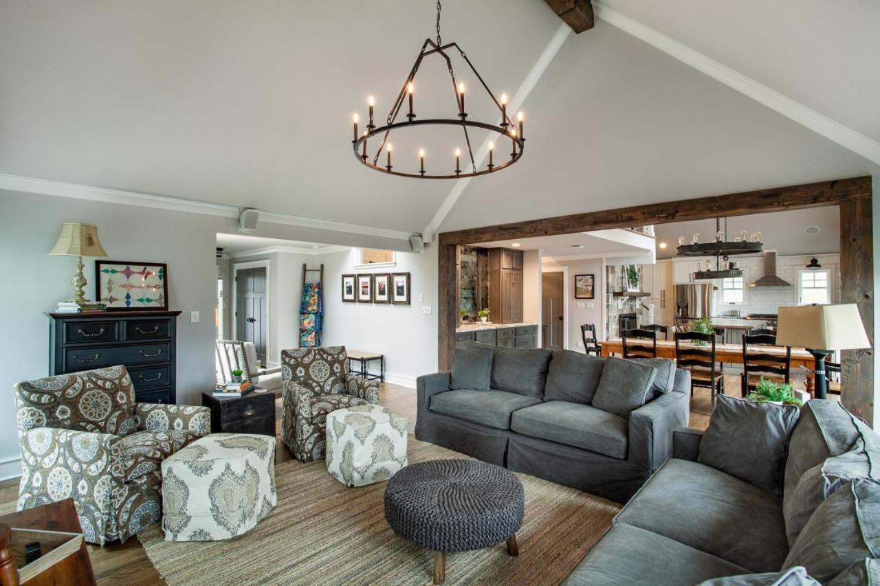 Lakeside Retreat - Private Lake Access