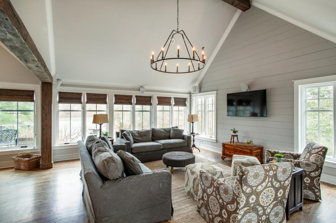 Lakeside Retreat - Private Lake Access