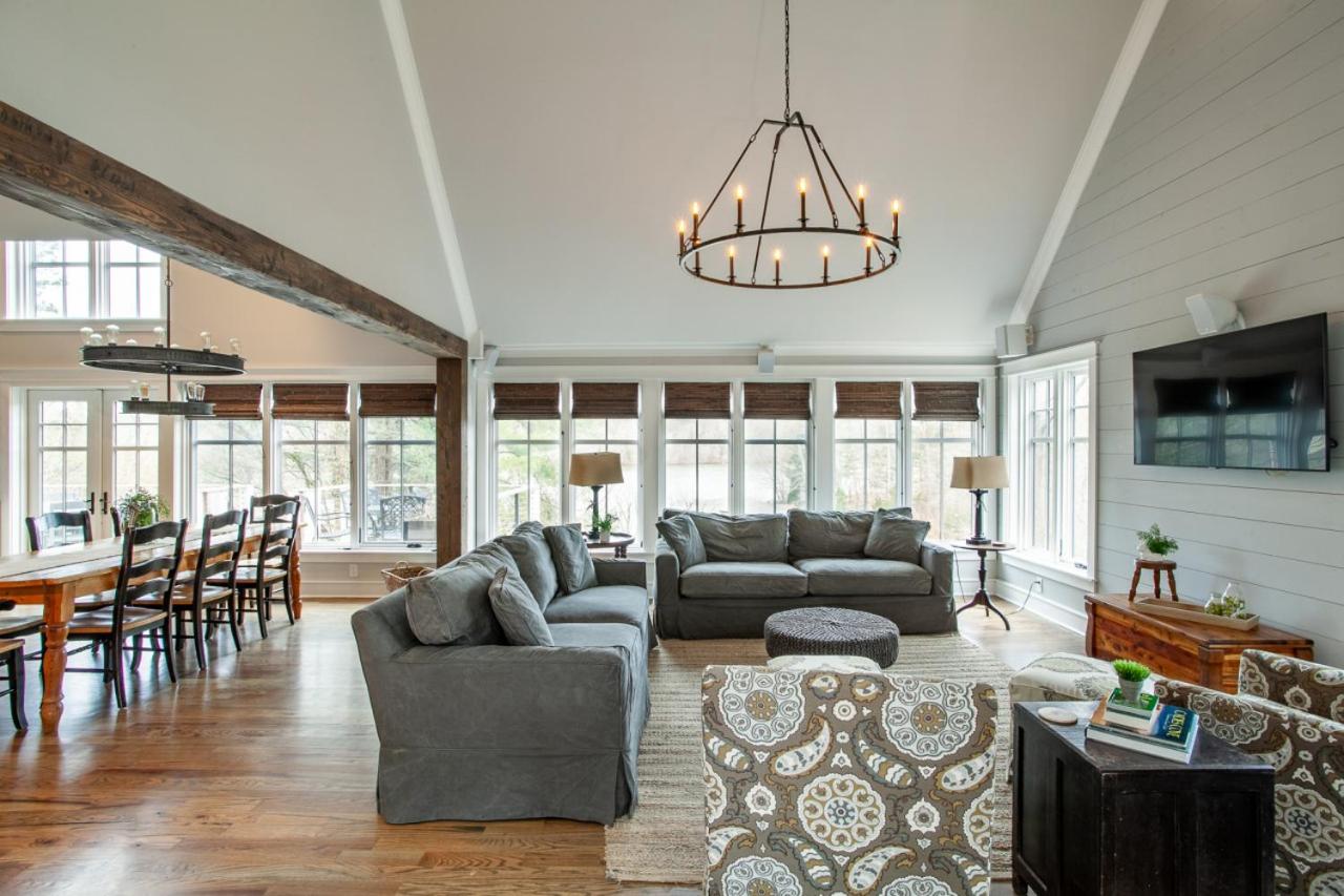 Lakeside Retreat - Private Lake Access