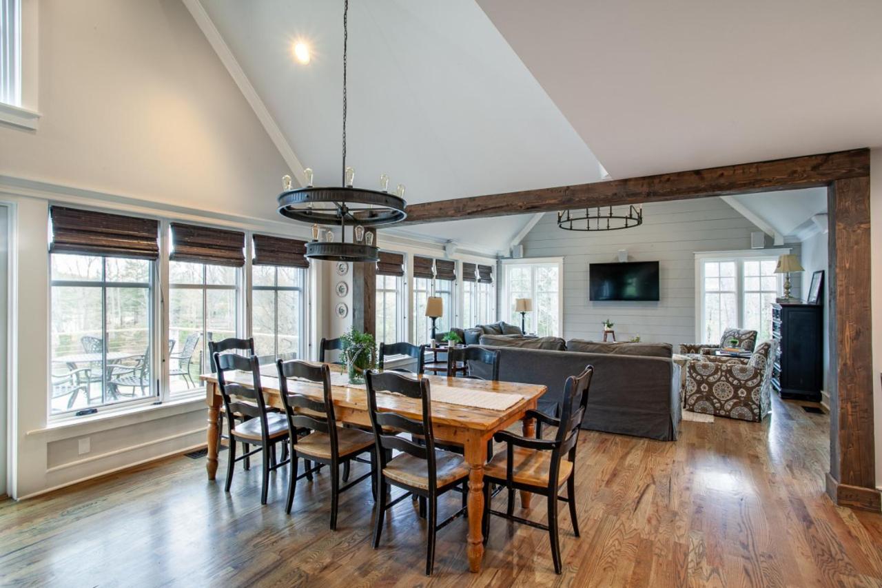 Lakeside Retreat - Private Lake Access