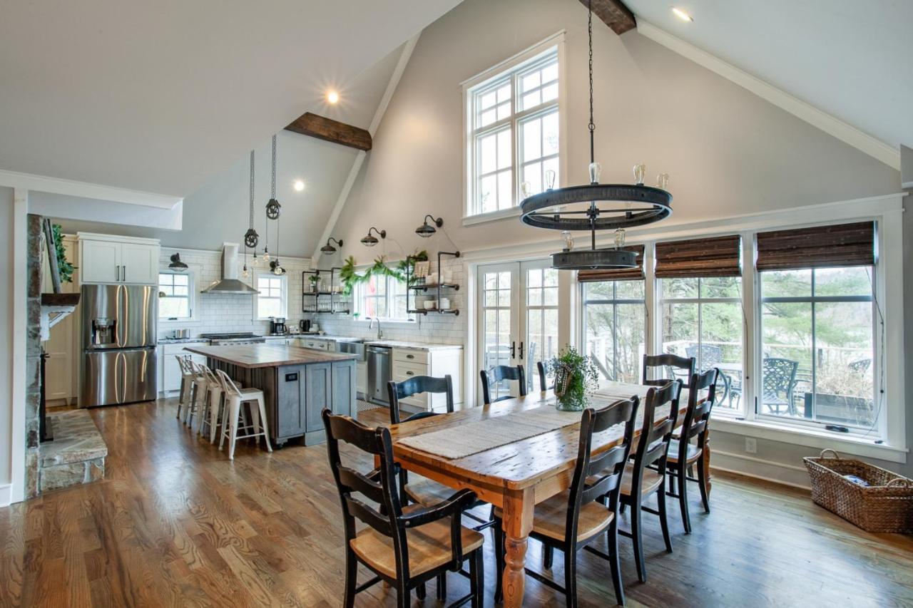 Lakeside Retreat - Private Lake Access