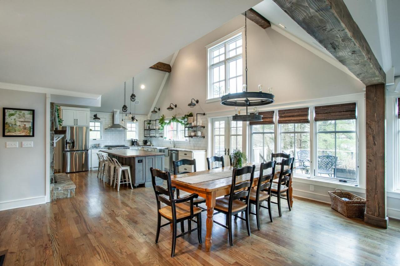 Lakeside Retreat - Private Lake Access