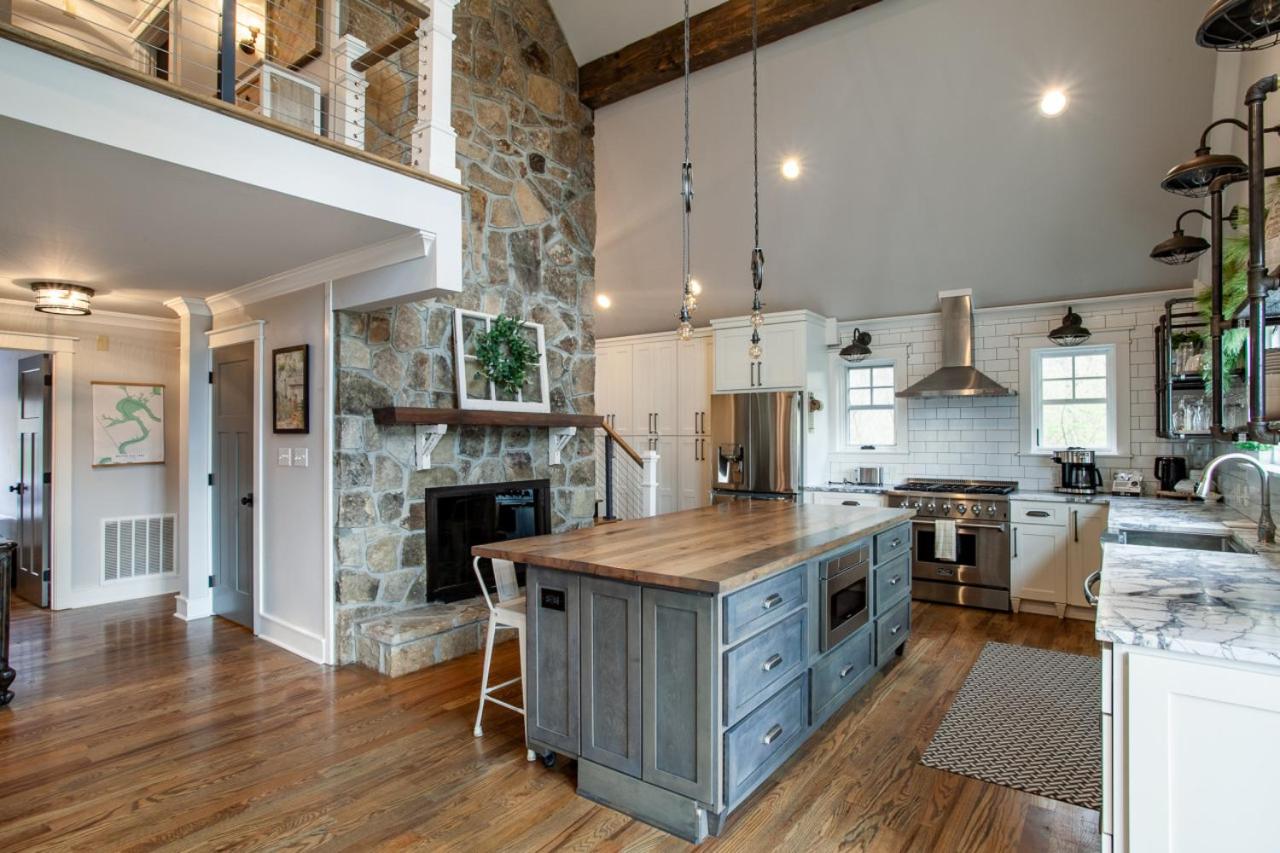 Lakeside Retreat - Private Lake Access
