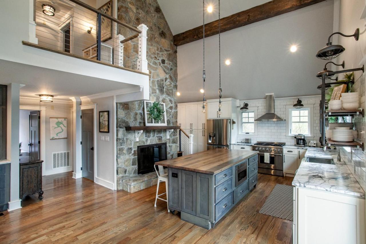 Lakeside Retreat - Private Lake Access