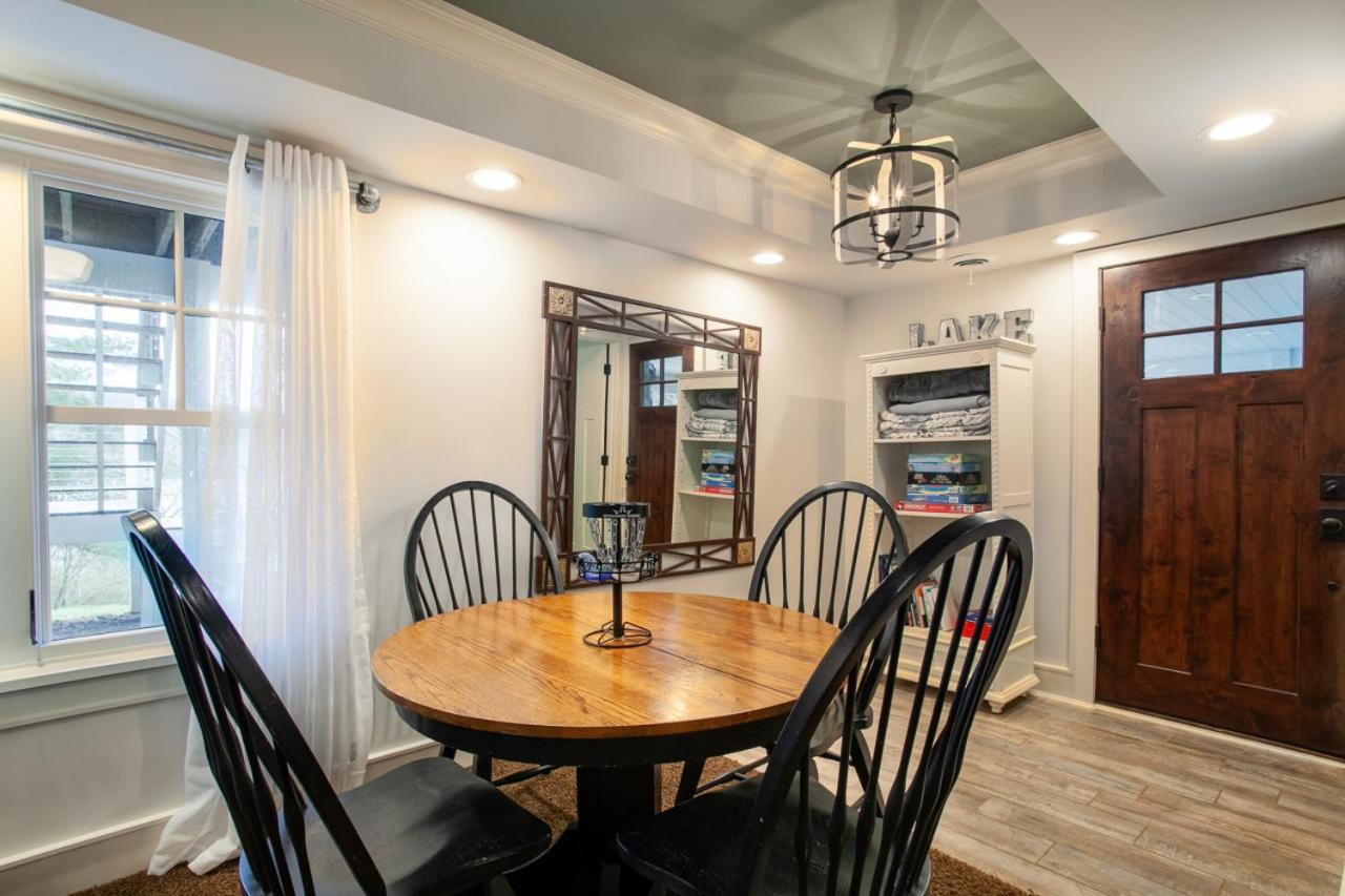 Lakeside Retreat - Private Lake Access