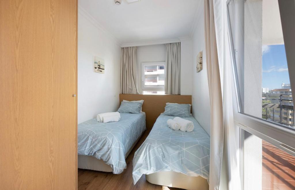 Cozy apartment with seaview 300m from Vau beach