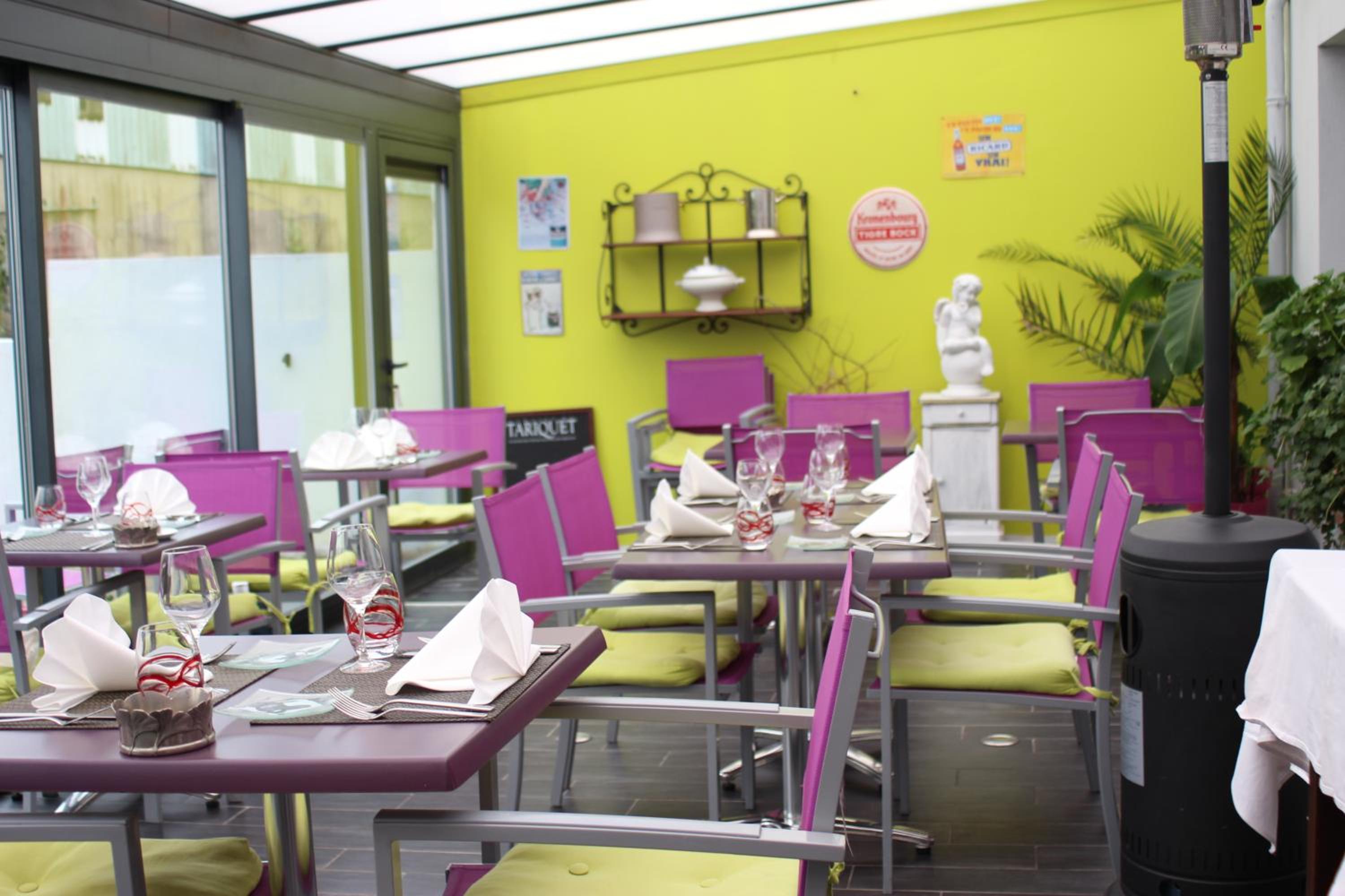 restaurant