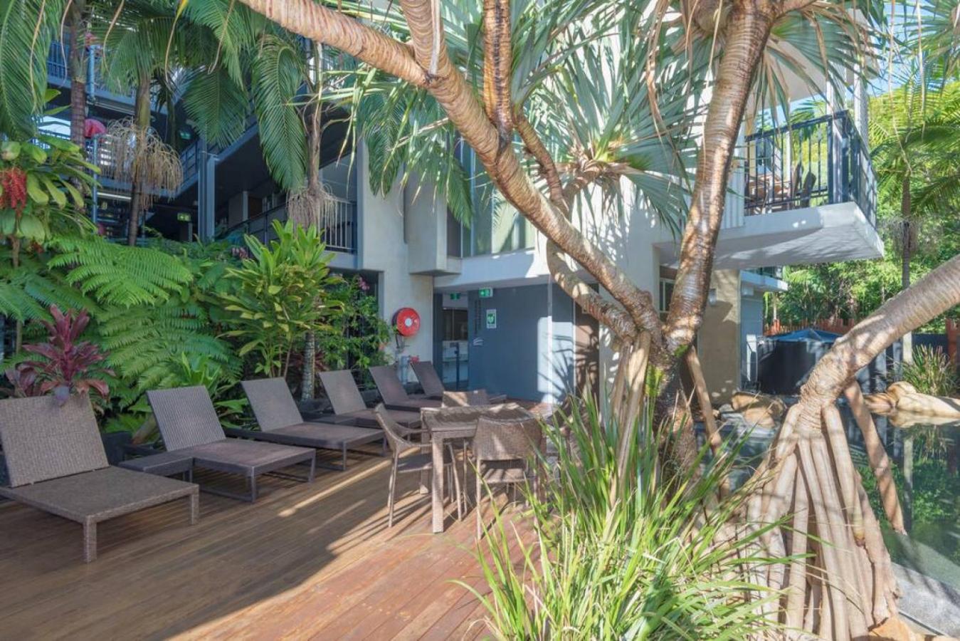 9408 Luxury Apartment Close to Hastings Street