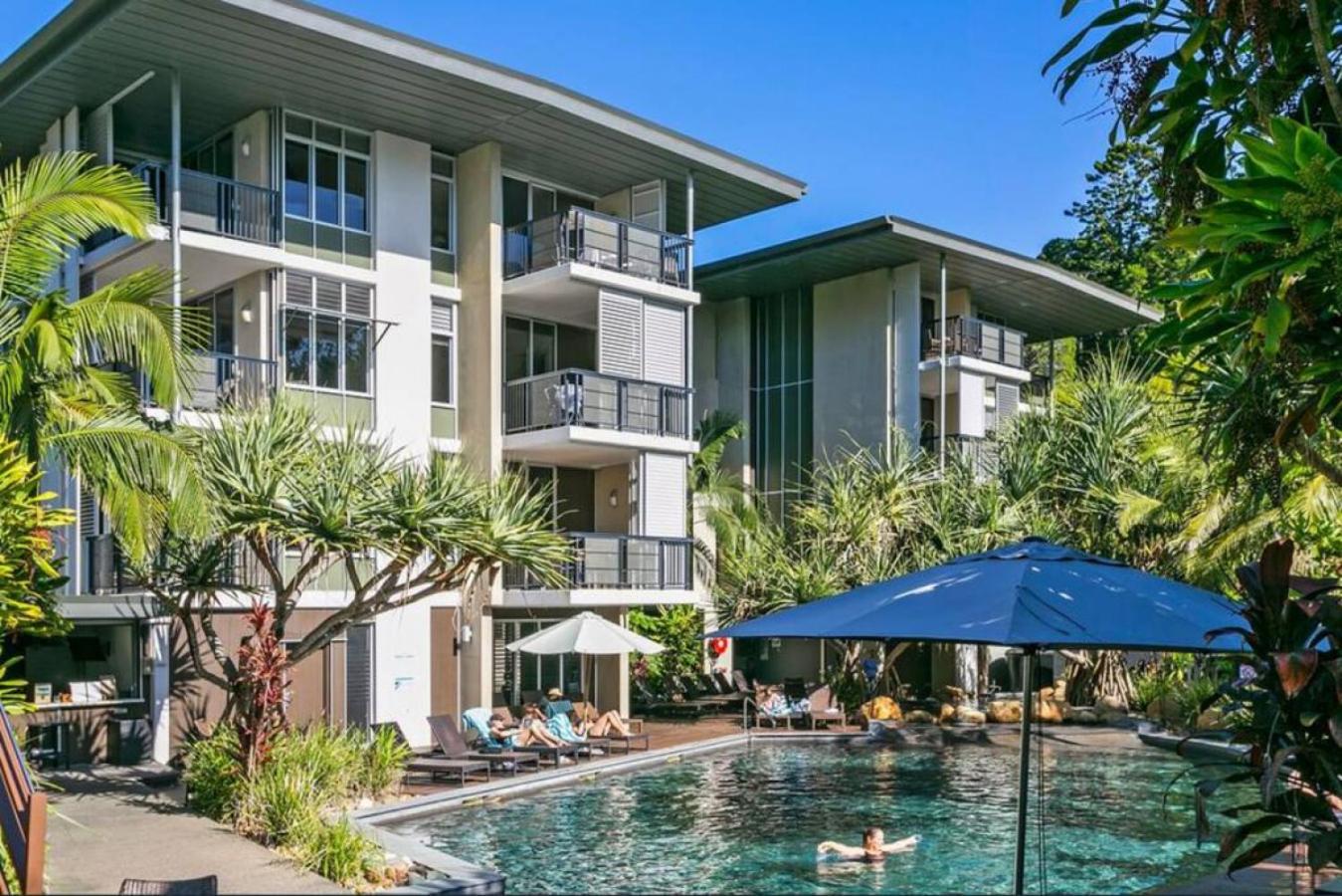 9408 Luxury Apartment Close to Hastings Street