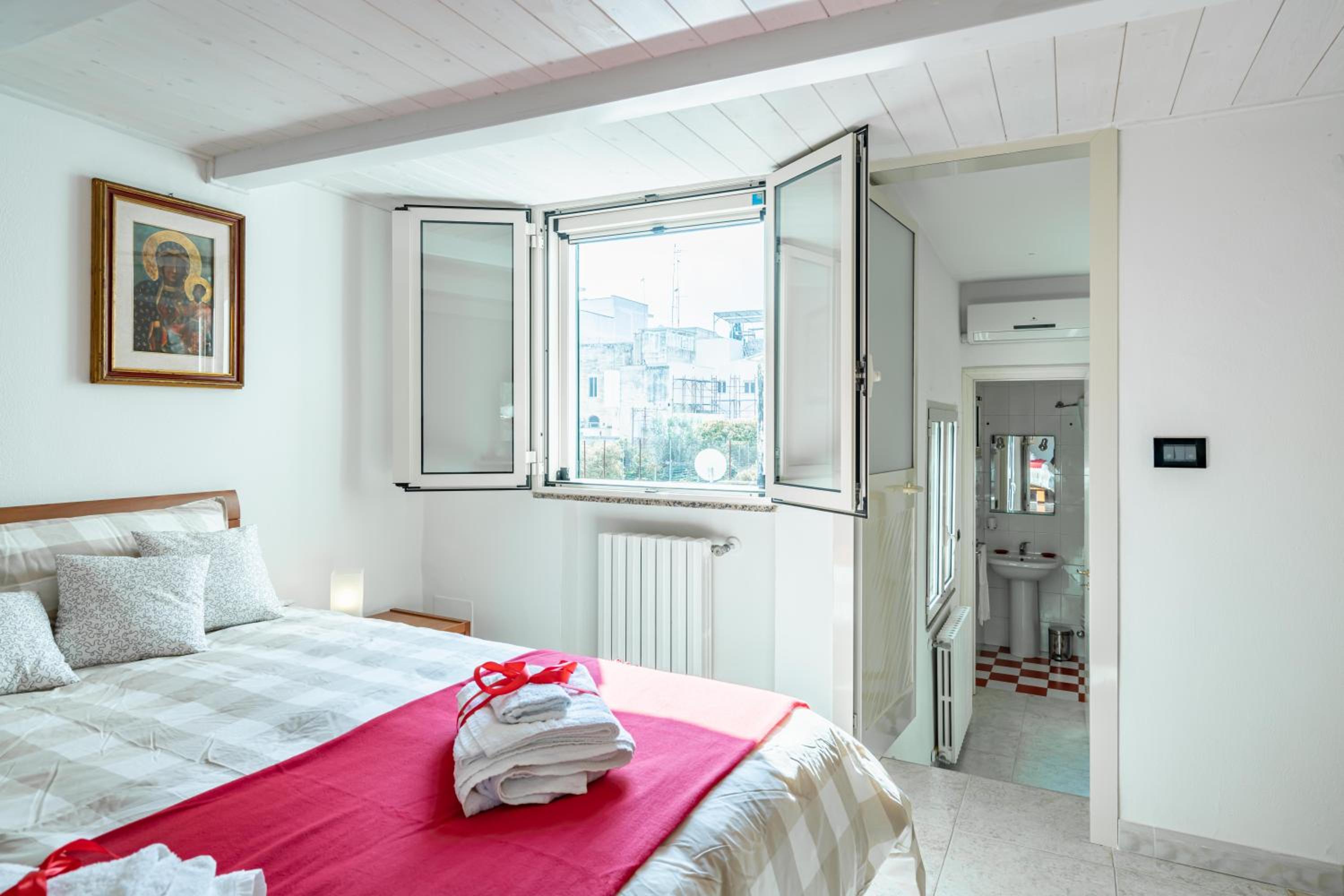 GuestHost - Lecce Centro Exclusive Apartment photo 5