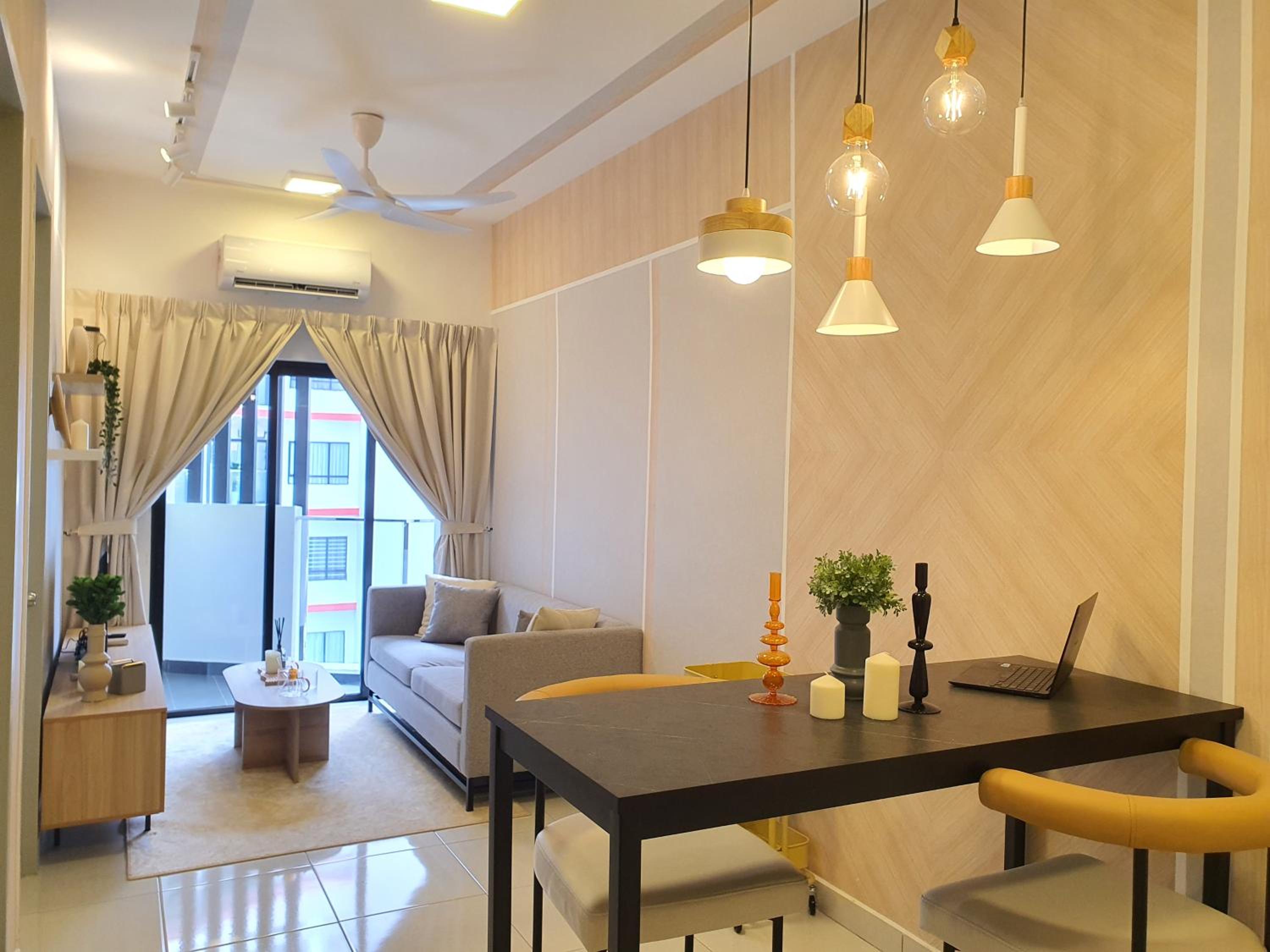 Cozy 2 bedrooms 4 pax Menjalara Near Desa Park City