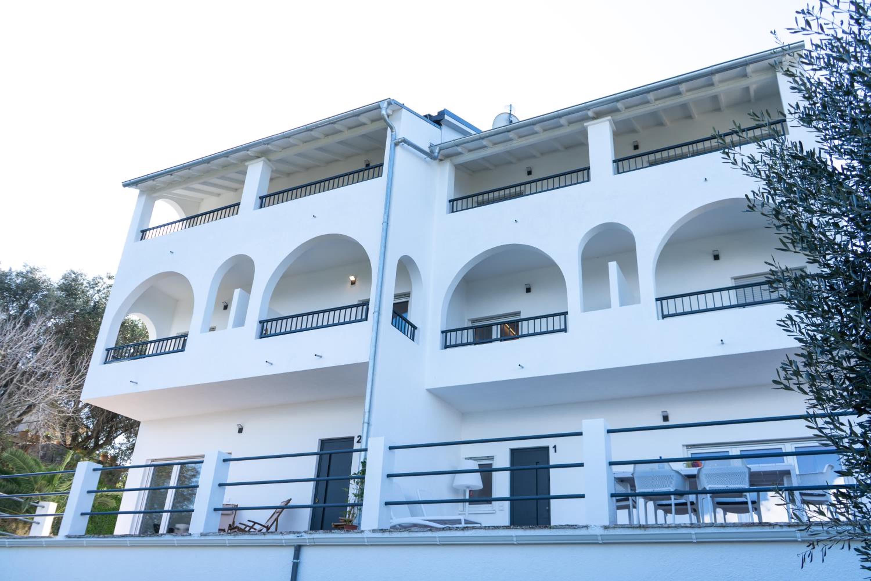 Villa Ocean Breeze view 3