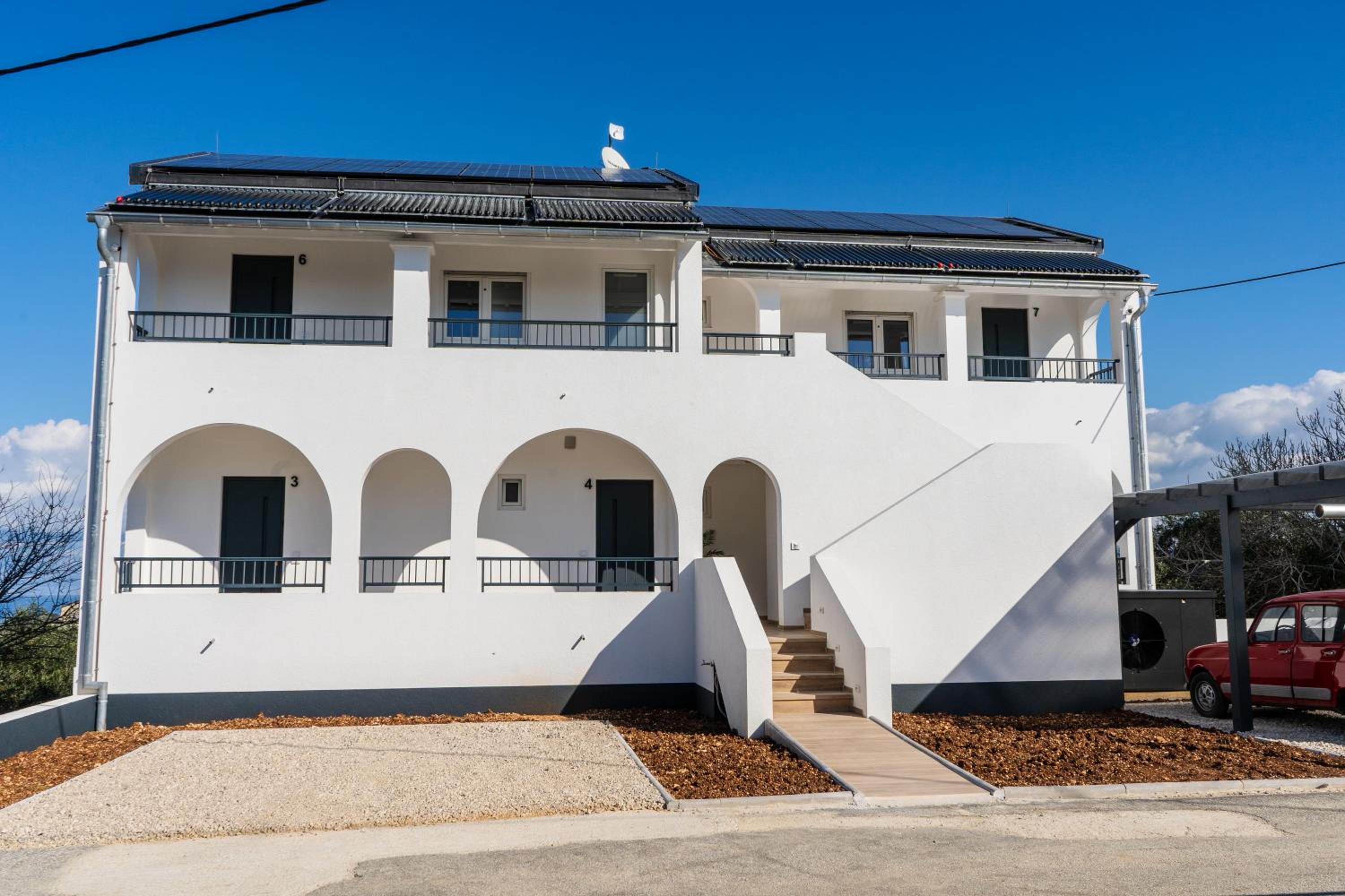 Hotel Villa Ocean Breeze - Image 1