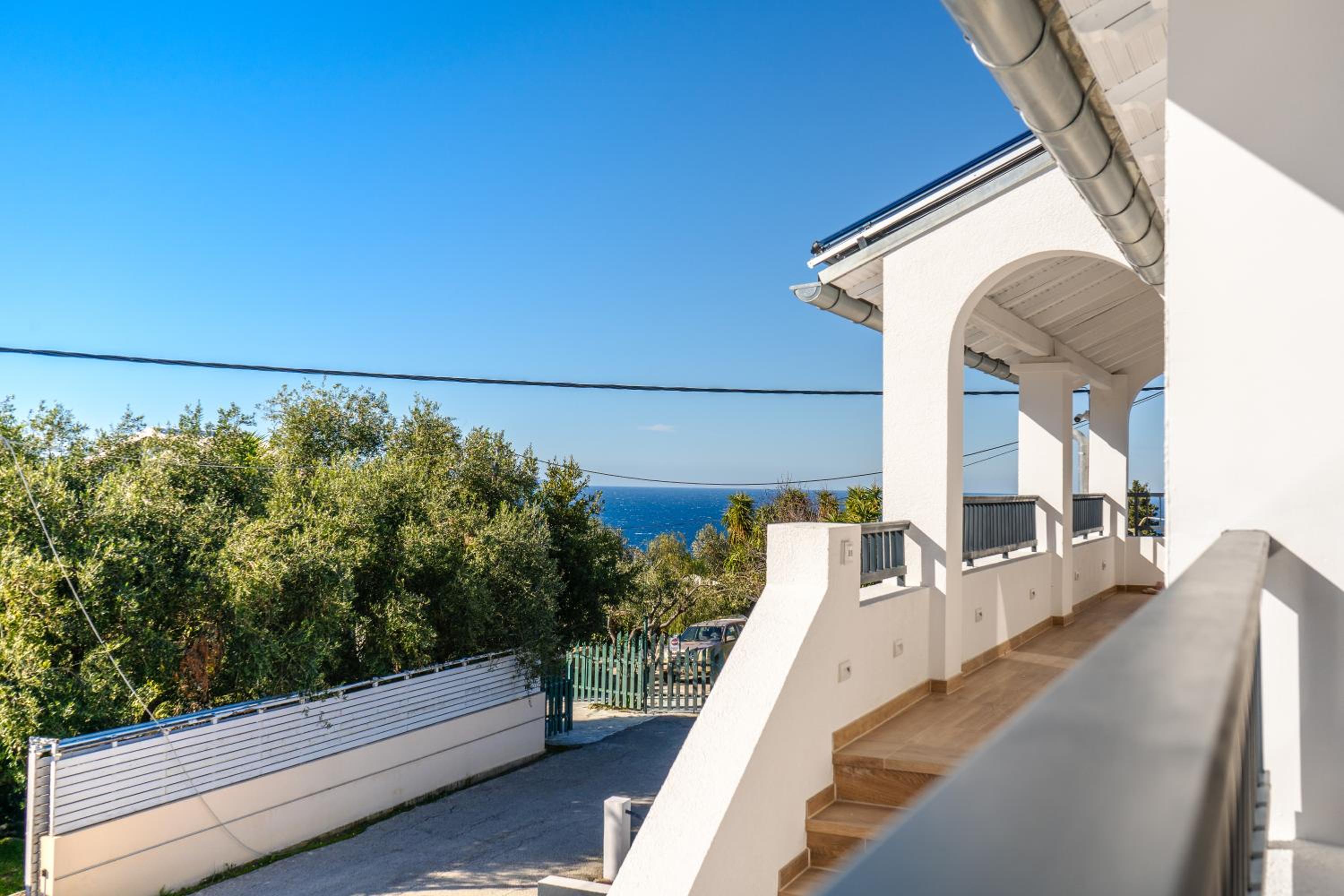 Villa Ocean Breeze view 5