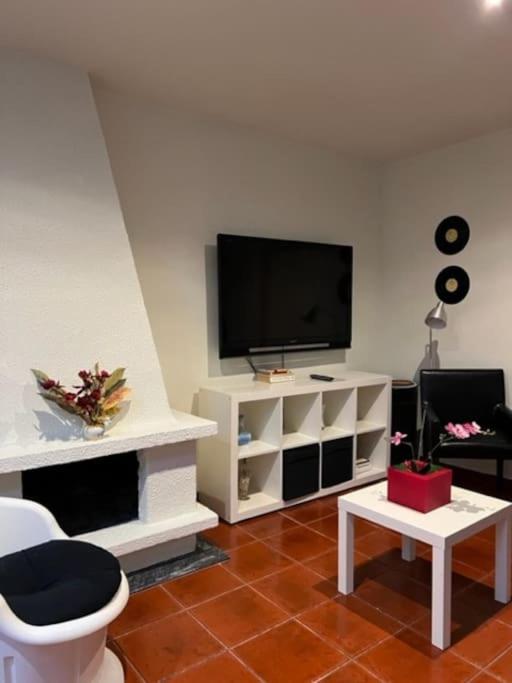 Nice 3 Bedrooms Apartment in Campolide - 60 1B