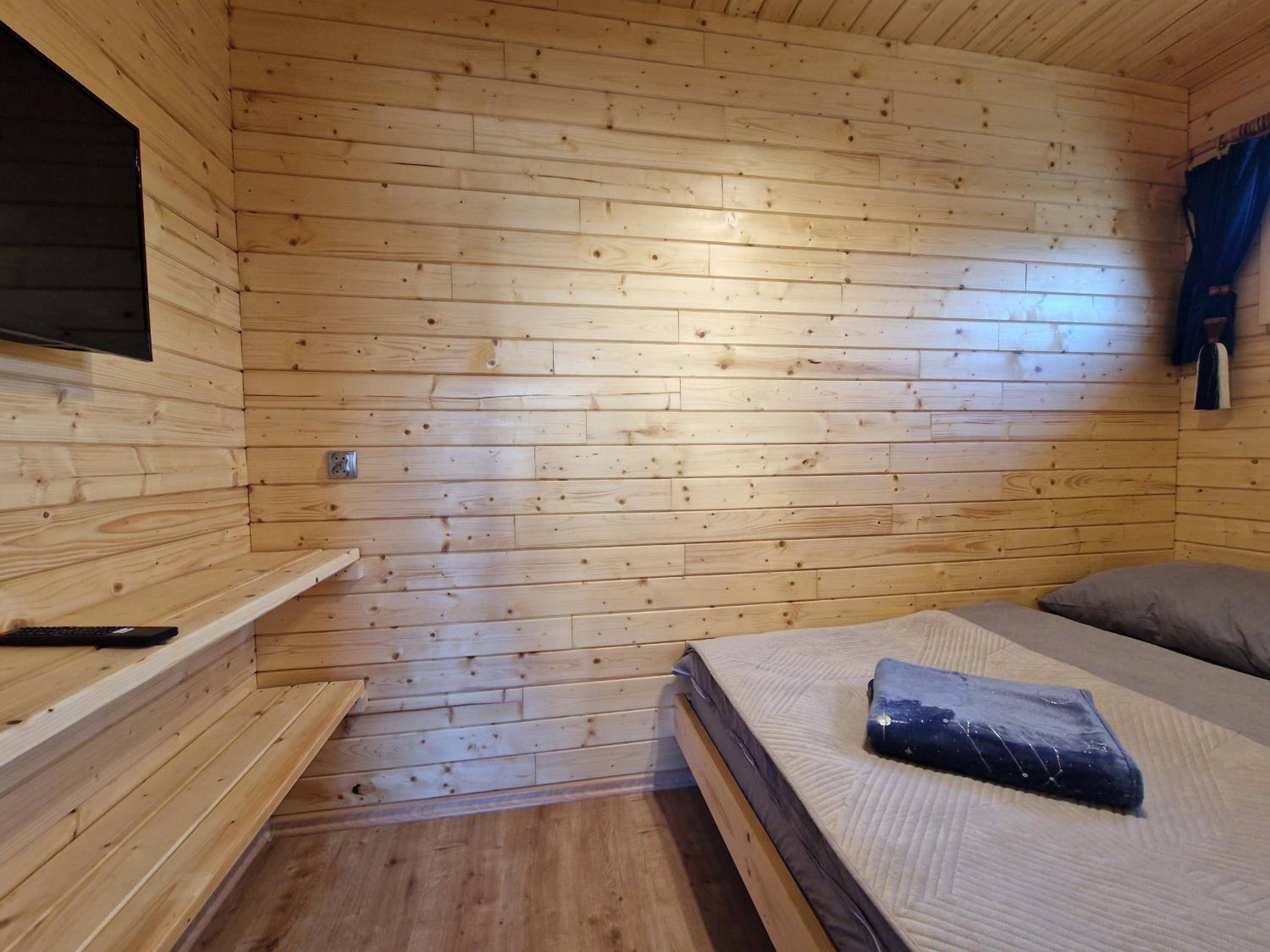 Apartament z Tężnią Solankową, Sauną, Kominkiem LED nad Jeziorem Żywieckim