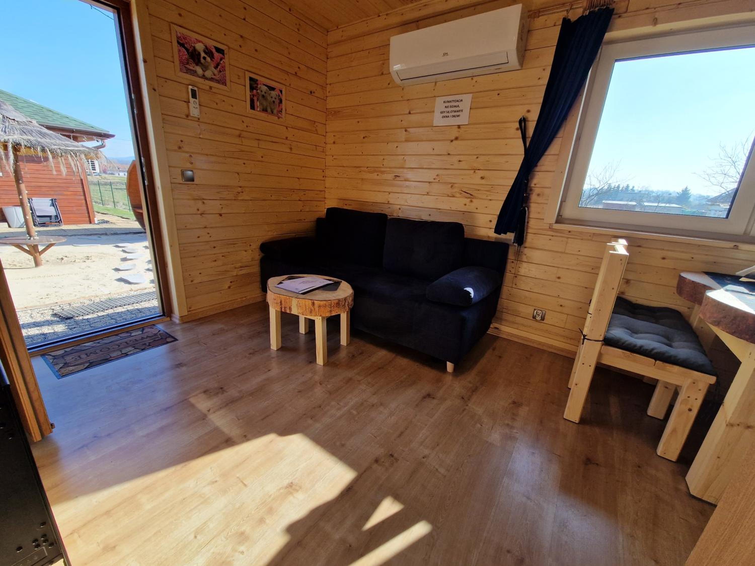 Apartament z Tężnią Solankową, Sauną, Kominkiem LED nad Jeziorem Żywieckim