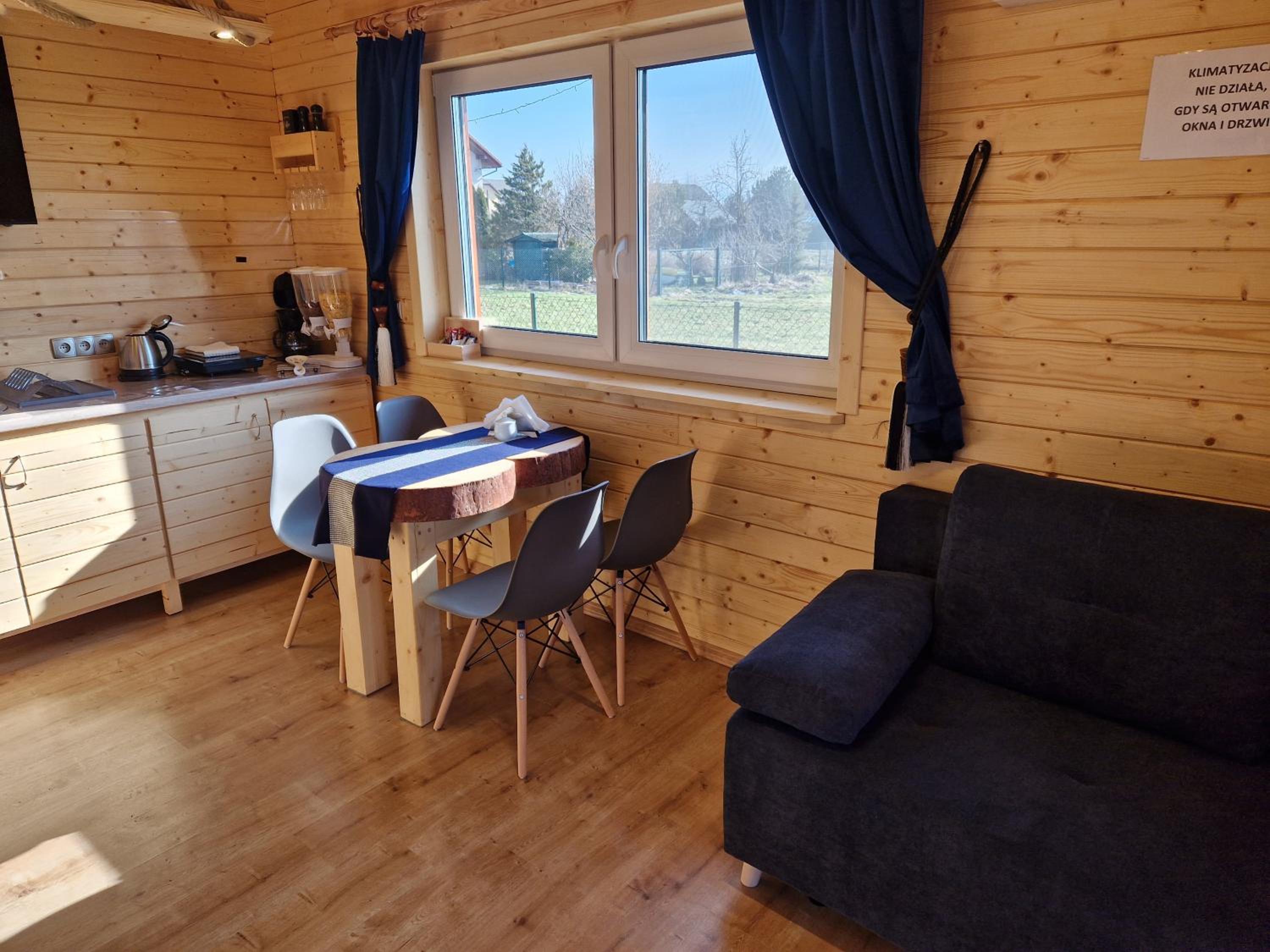Apartament z Tężnią Solankową, Sauną, Kominkiem LED nad Jeziorem Żywieckim
