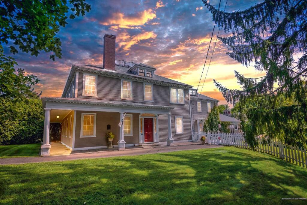 The Jarvis Homestead - Historic Maine Mansion