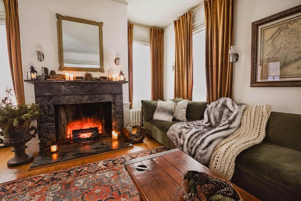 The Jarvis Homestead - Historic Maine Mansion