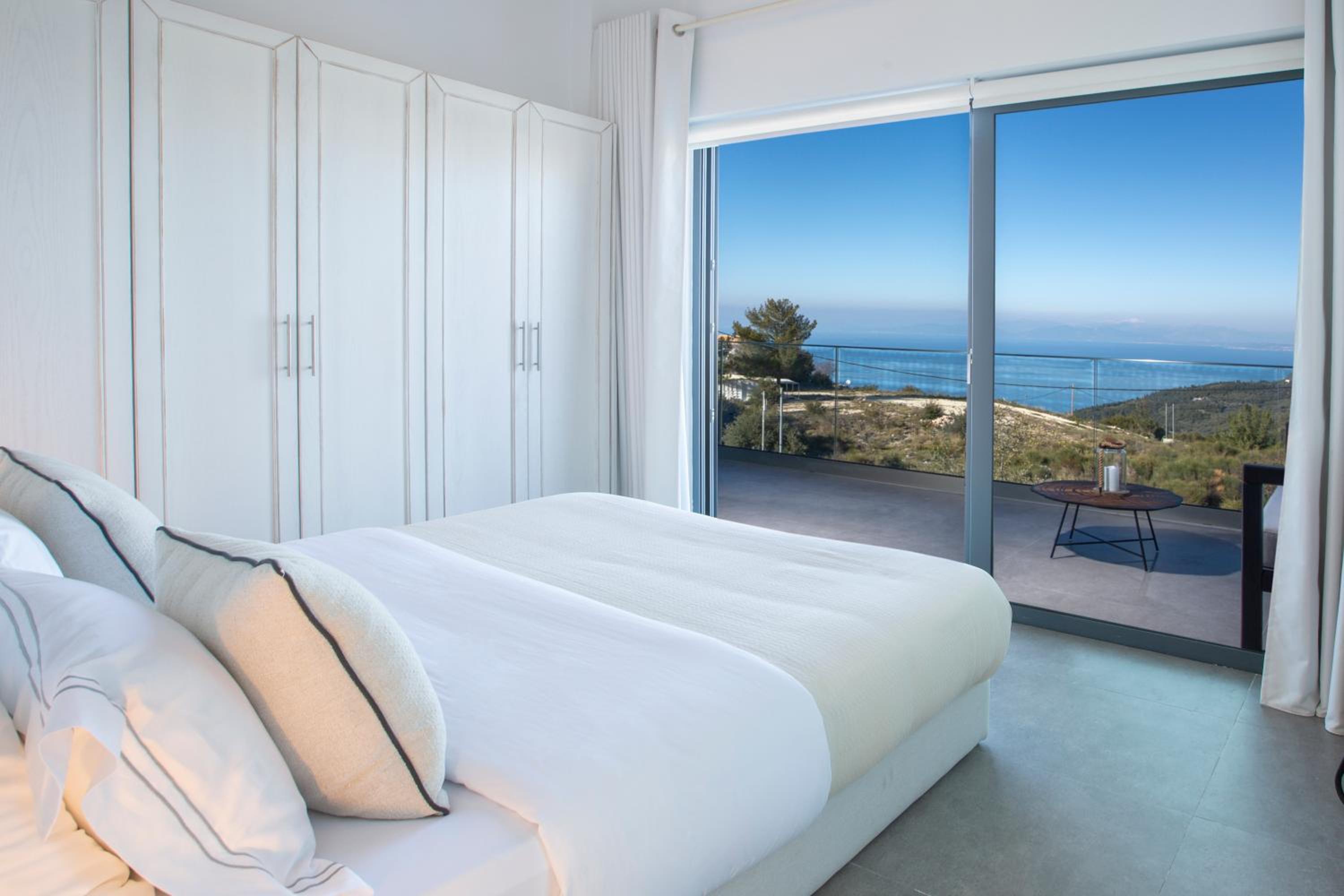 Eliandreia Luxury Villas view 5