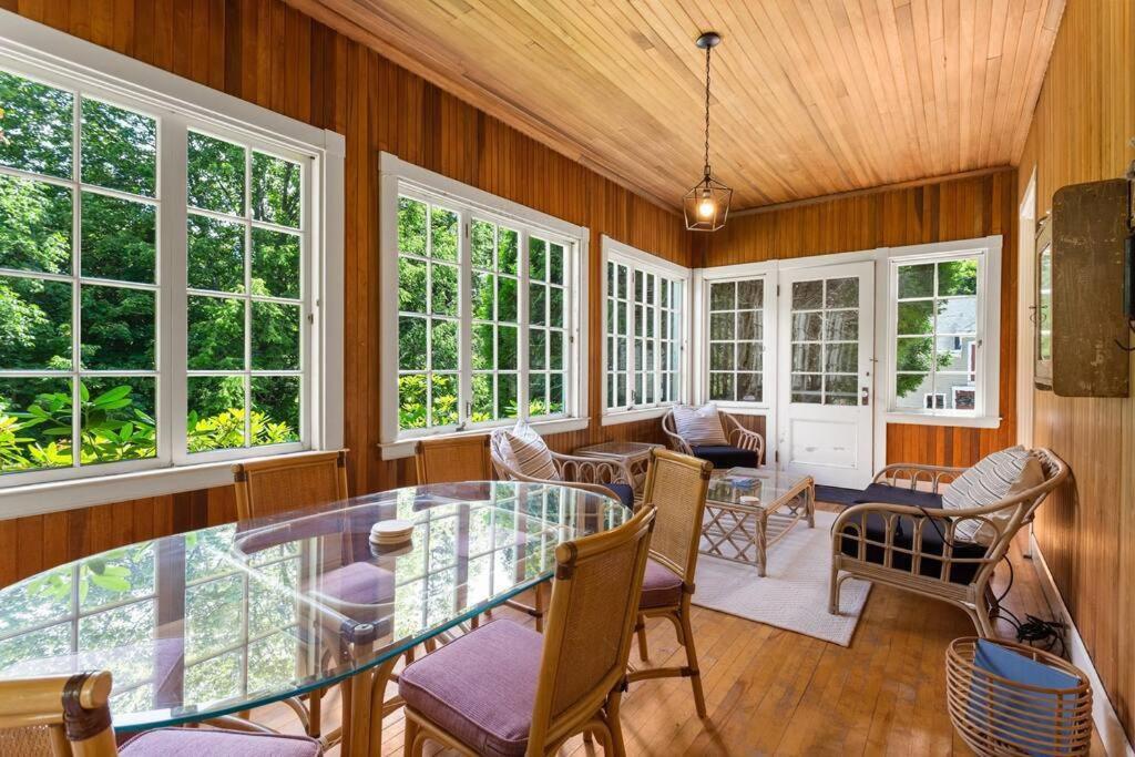 The Jarvis Homestead - Historic Maine Mansion