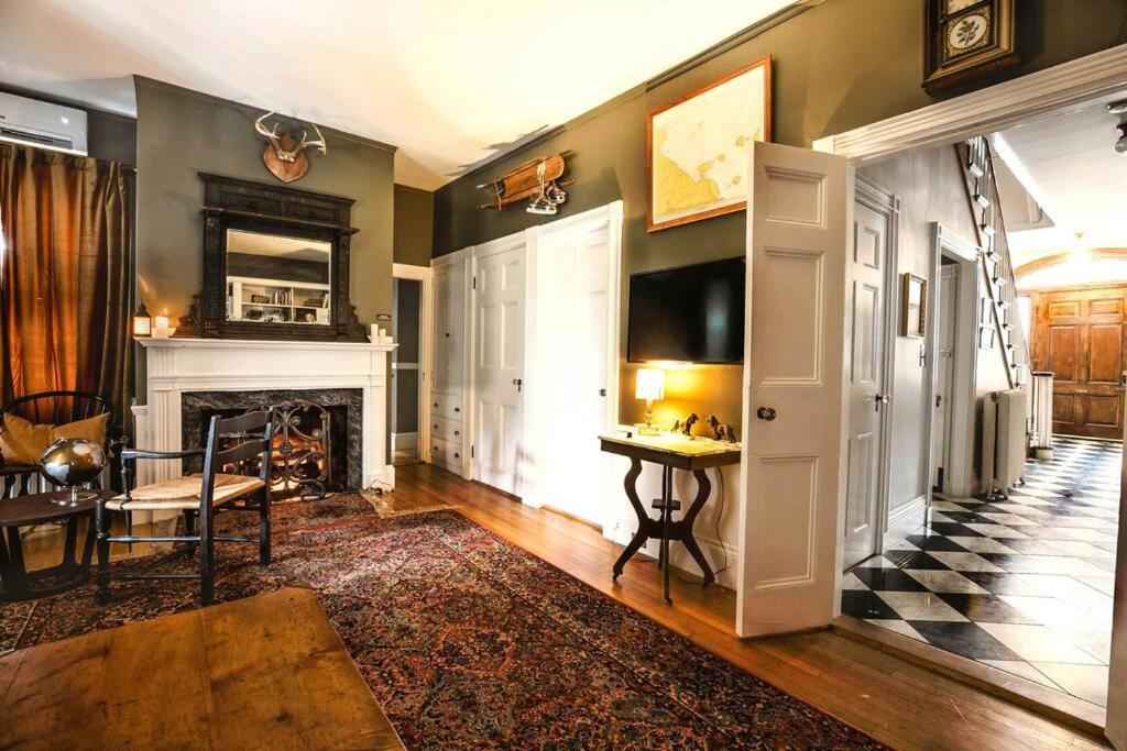 The Jarvis Homestead - Historic Maine Mansion