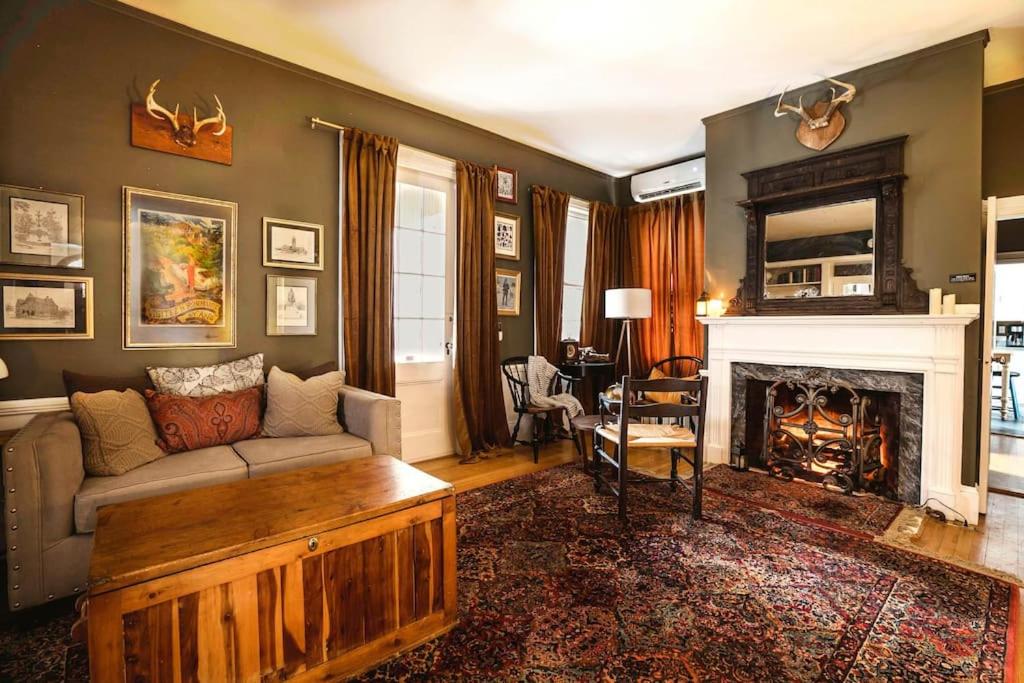 The Jarvis Homestead - Historic Maine Mansion