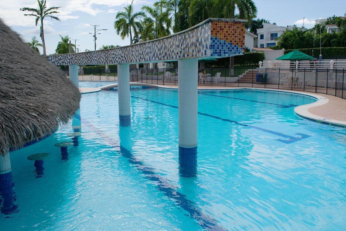 Casa campestre Hacienda estancia, en Melgar con piscina privada