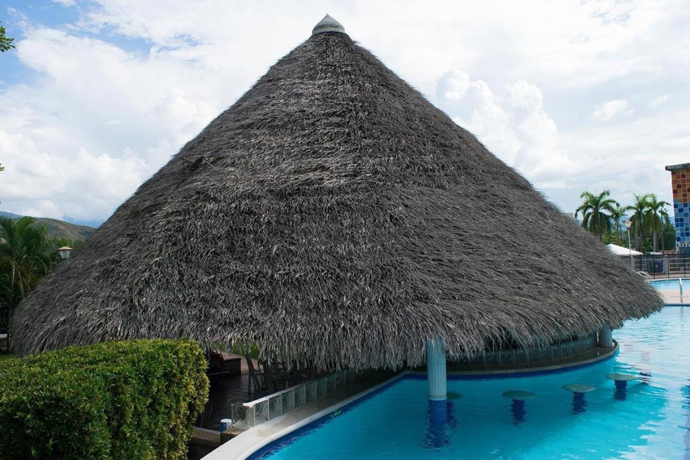 Casa campestre Hacienda estancia, en Melgar con piscina privada