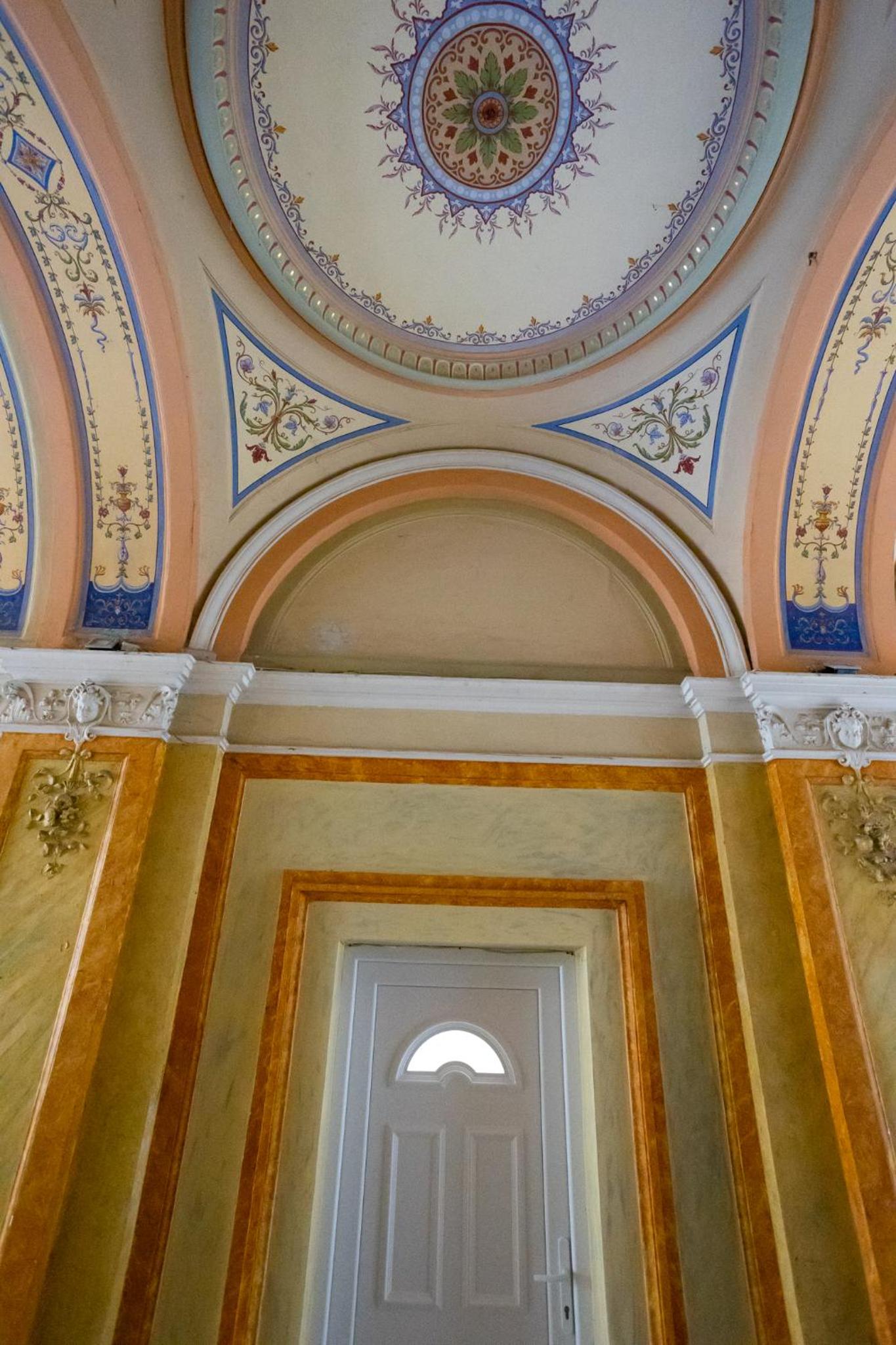 Parliament Exclusive Gallery