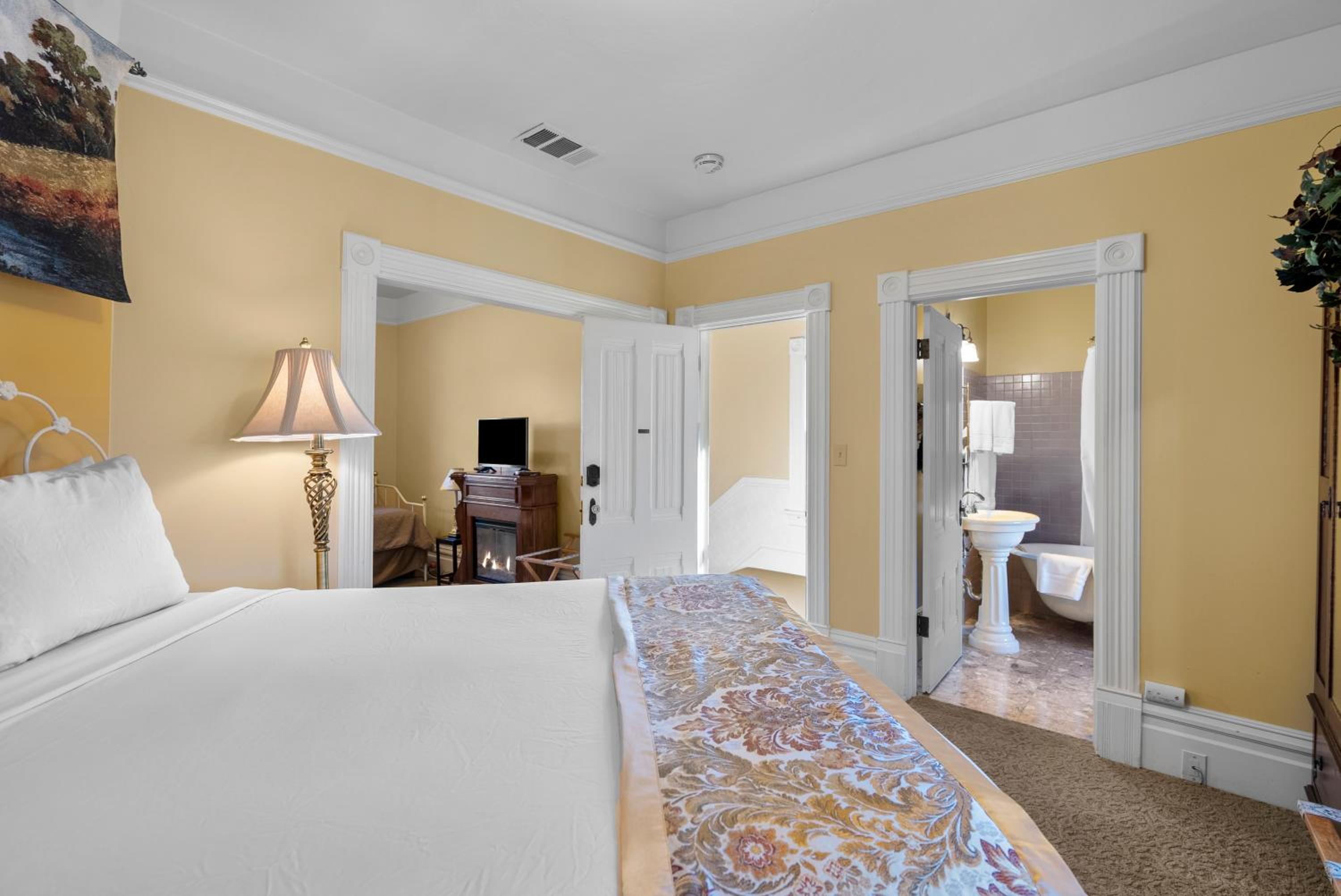 Maui Vacations - Hennessey House Bed and Breakfast - Property Image 11