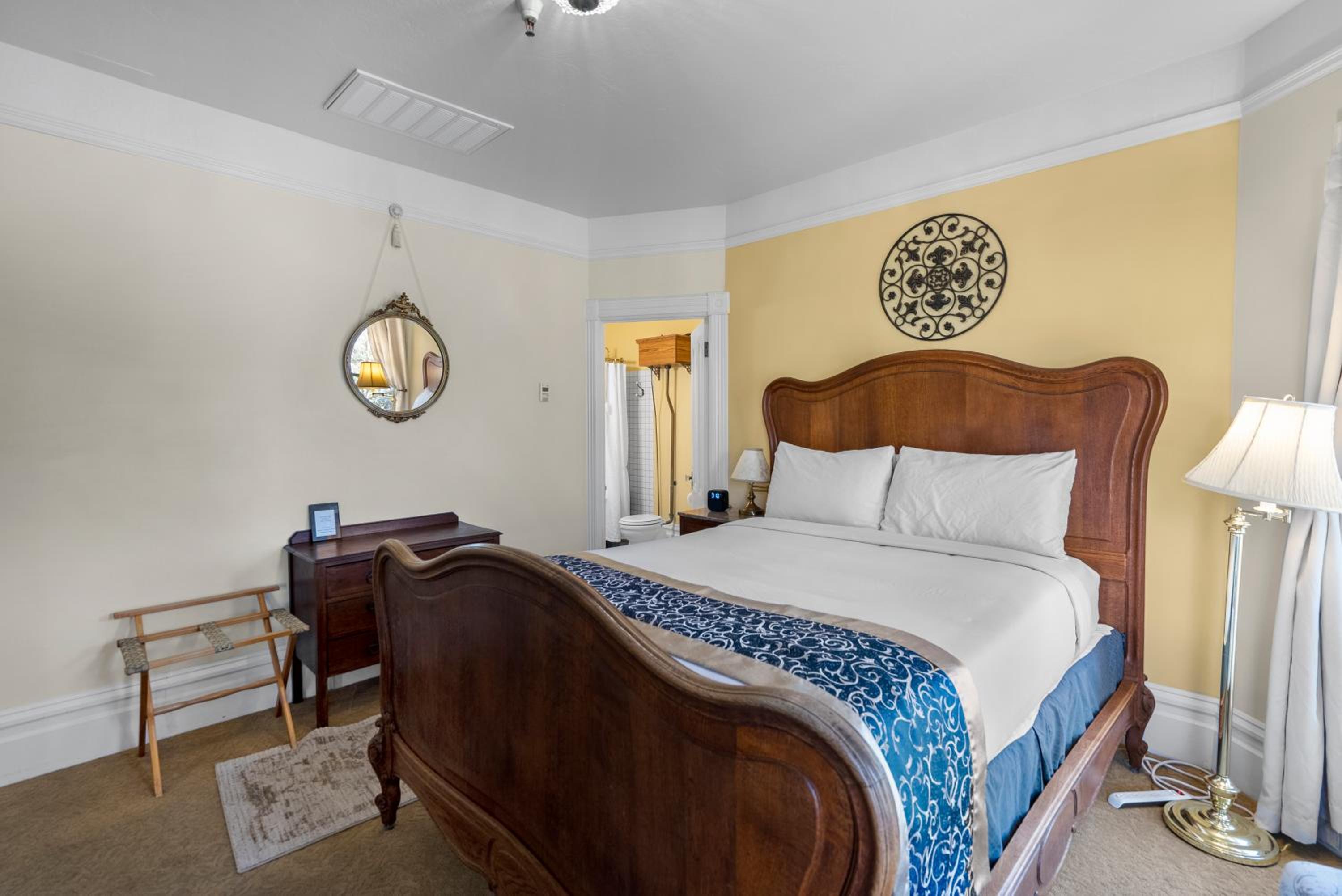 Maui Vacations - Hennessey House Bed and Breakfast - Property Image 25