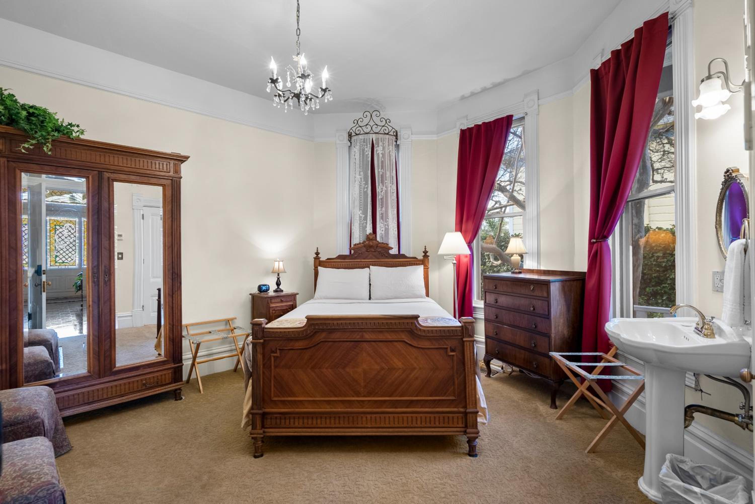 Maui Vacations - Hennessey House Bed and Breakfast - Property Image 18