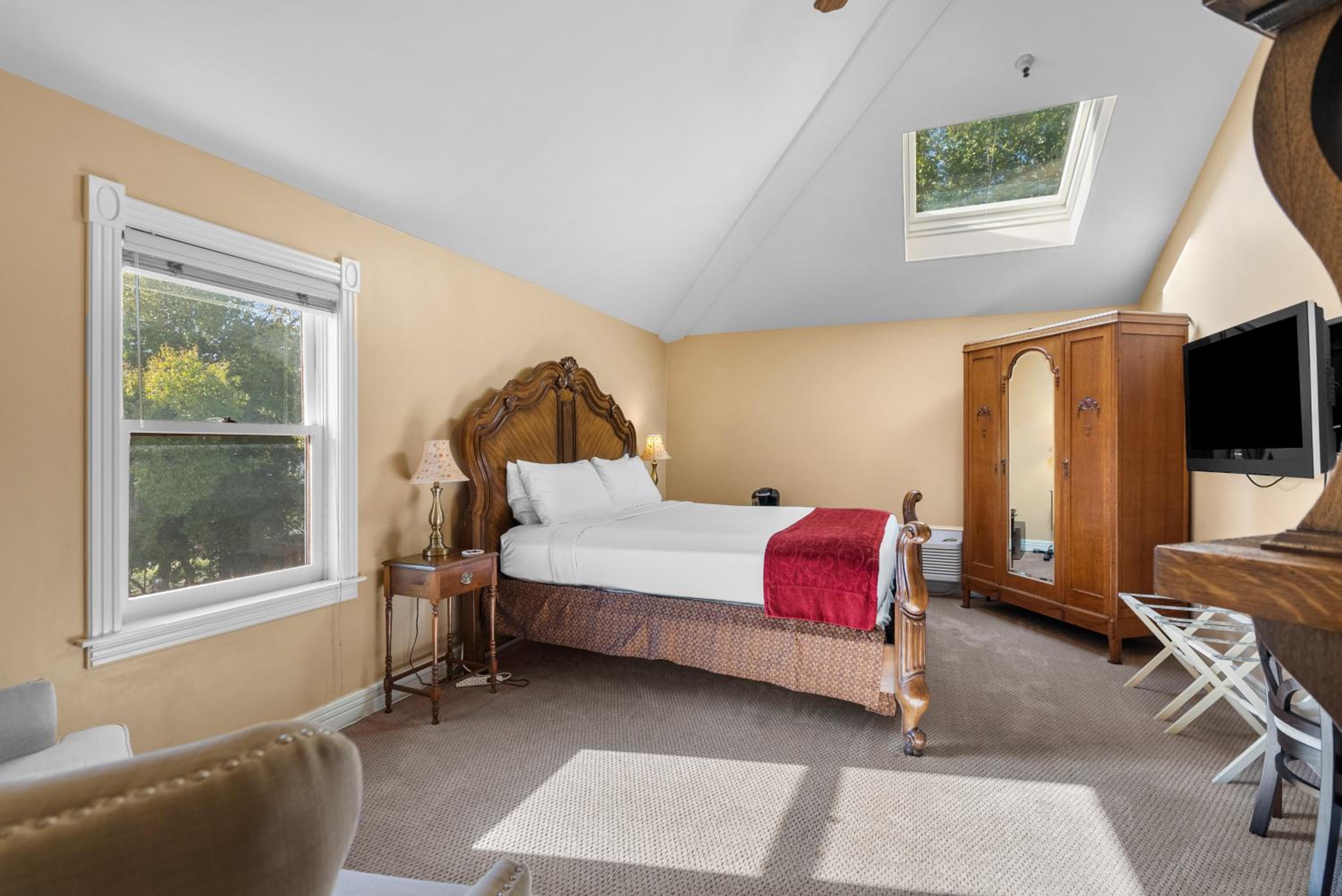 Maui Vacations - Hennessey House Bed and Breakfast - Property Image 21