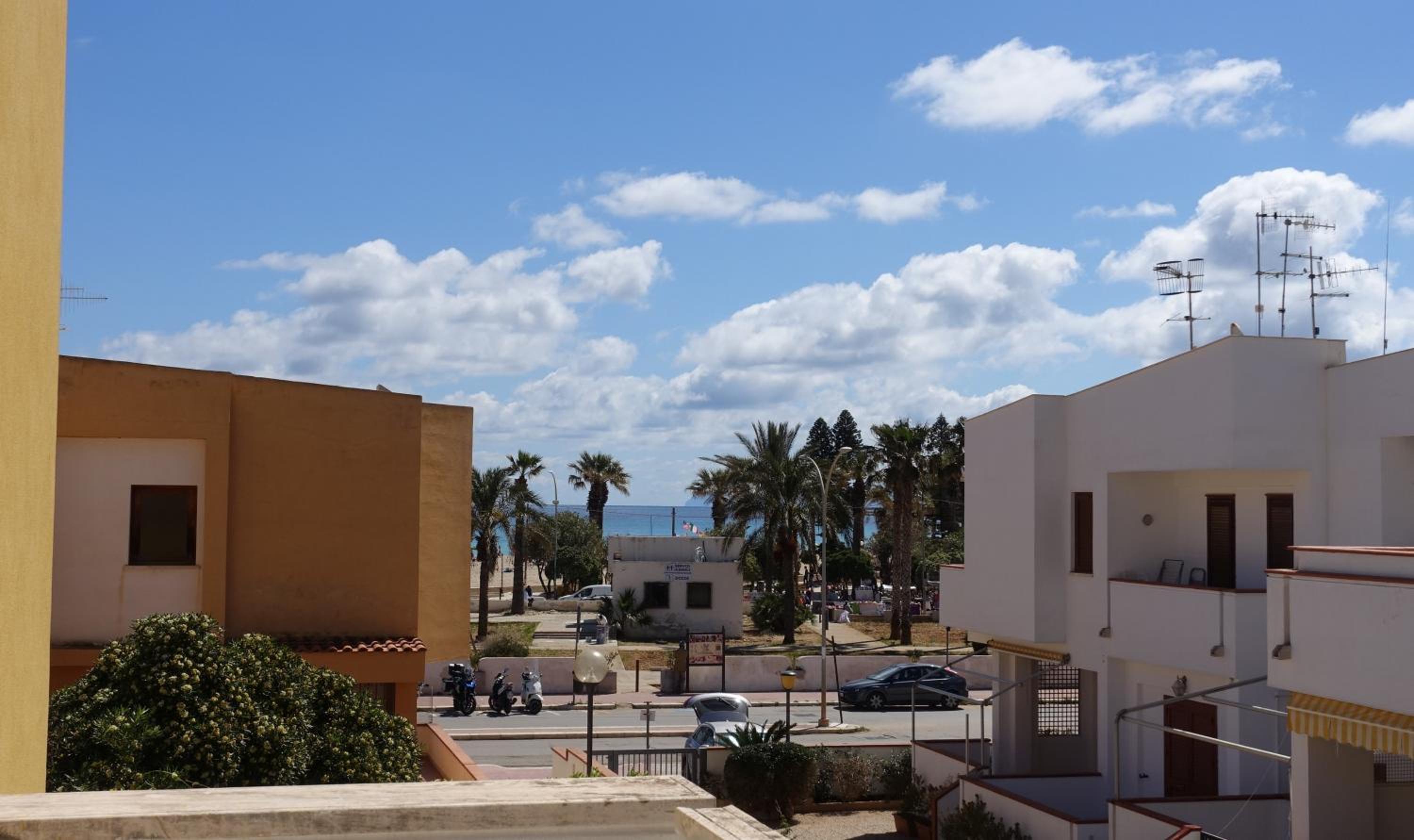 Villa Glicine a due passi dal mare view 2