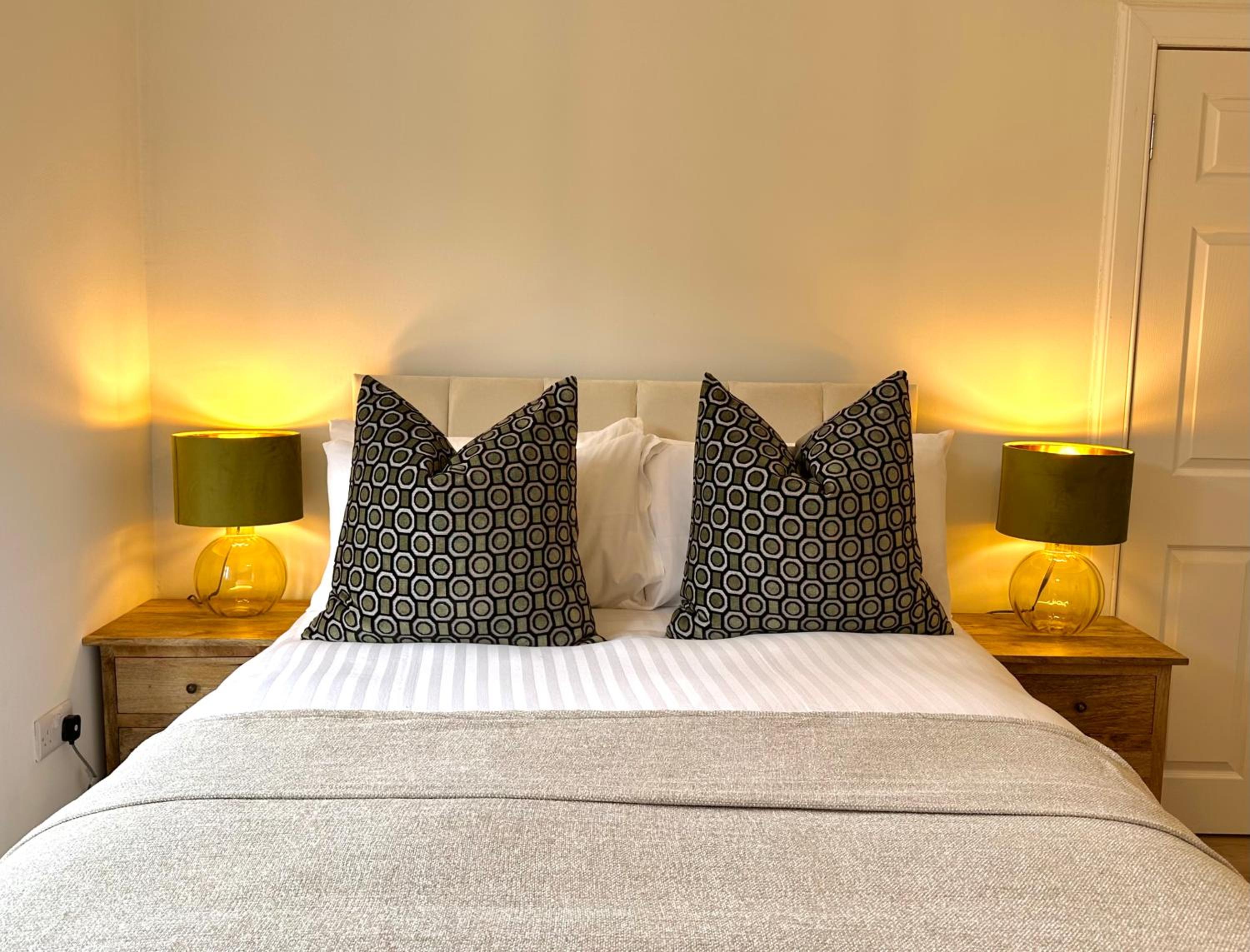 Stylish 3 Bedroom City Retreat view 2