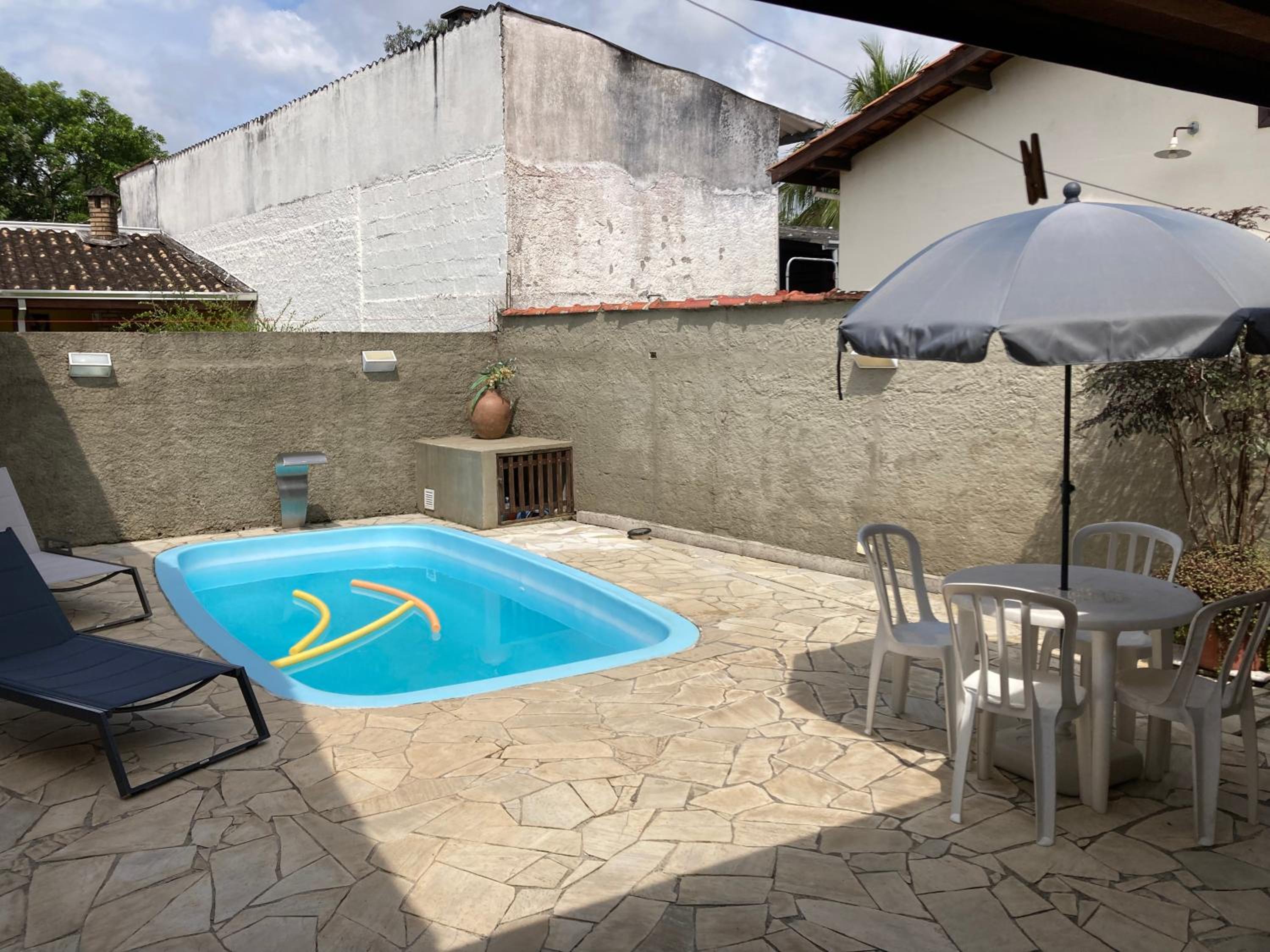 Casa com Piscina Exclusiva - Condomínio em frente ao Mar - Portaria 24h