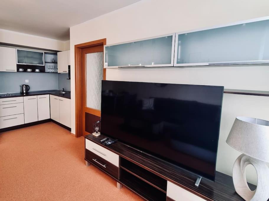 Apartment in Tatranská Štrba/near Štrbské Pleso with free parking view 4