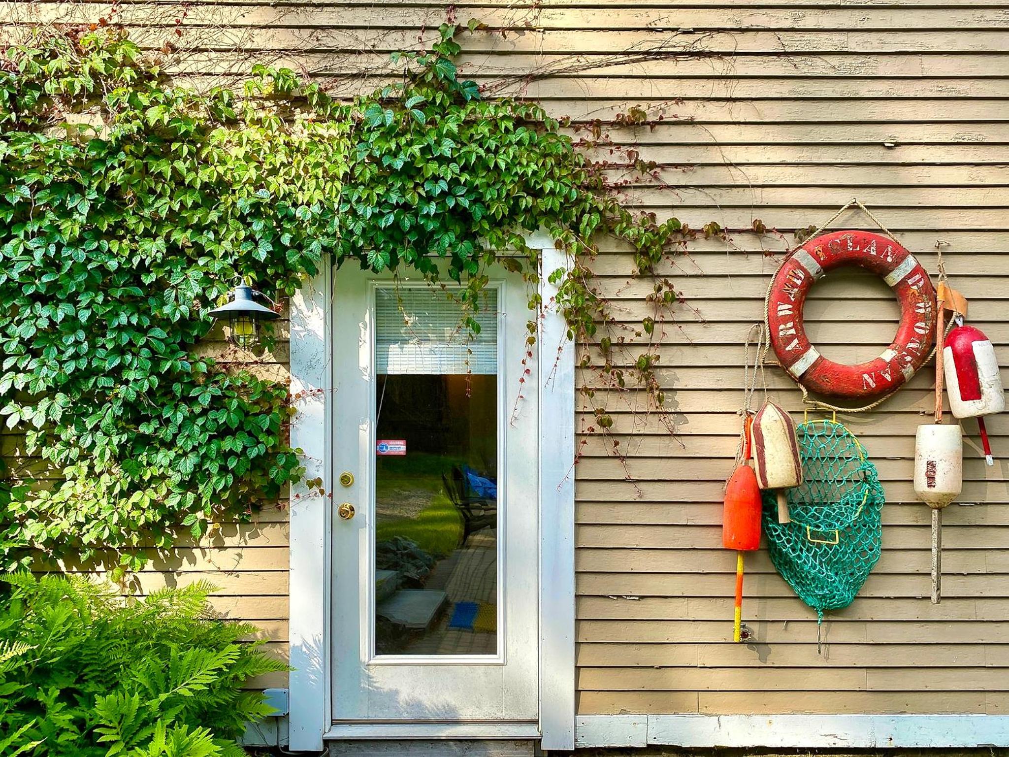 The Jarvis Homestead - Historic Maine Mansion