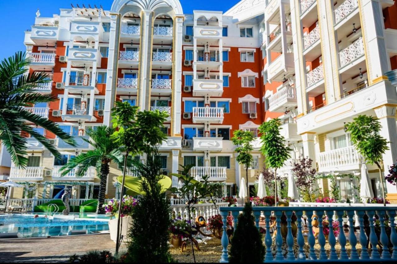 Sunny studio in Sweet Home Complex