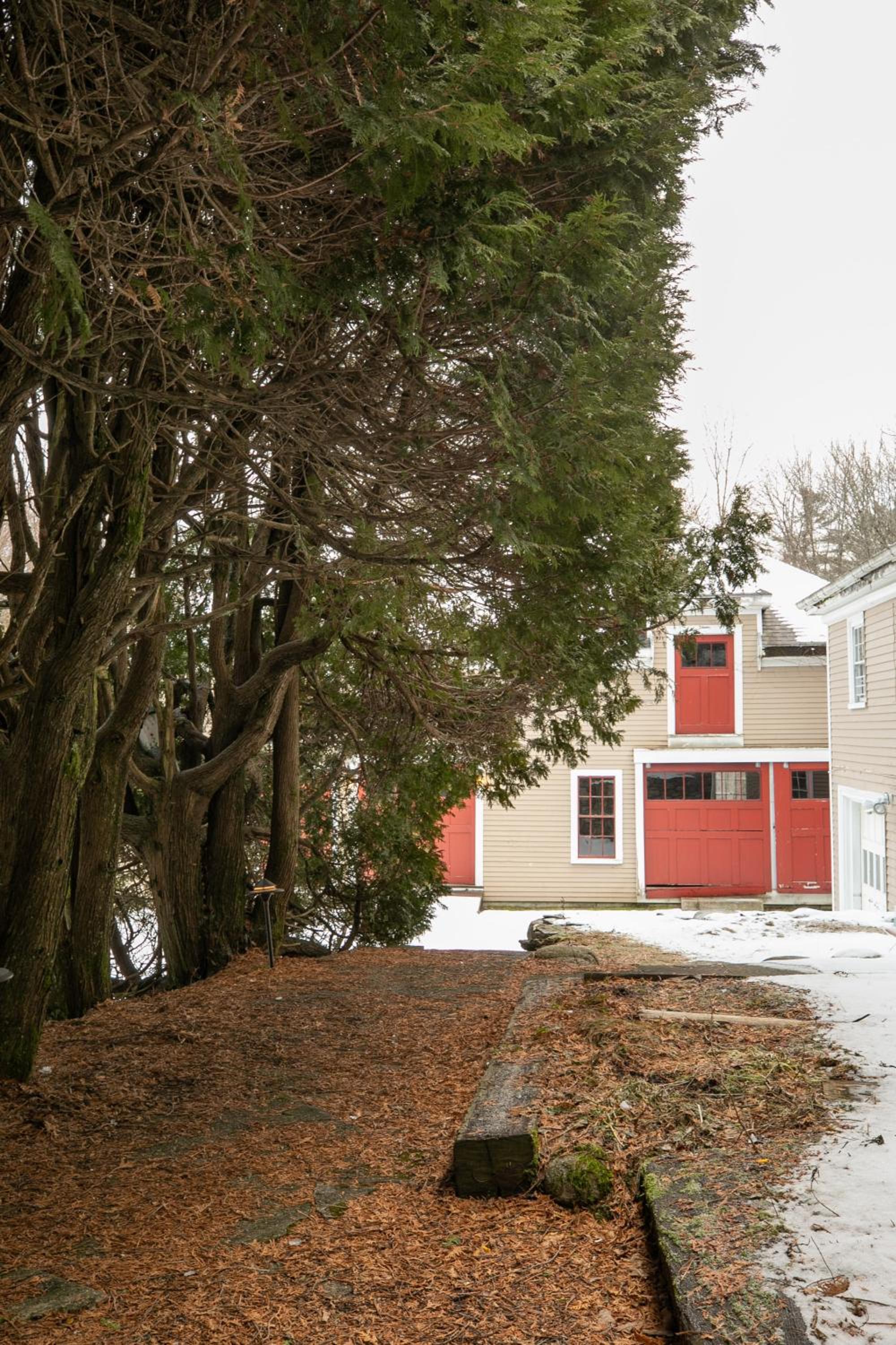 The Jarvis Homestead - Historic Maine Mansion