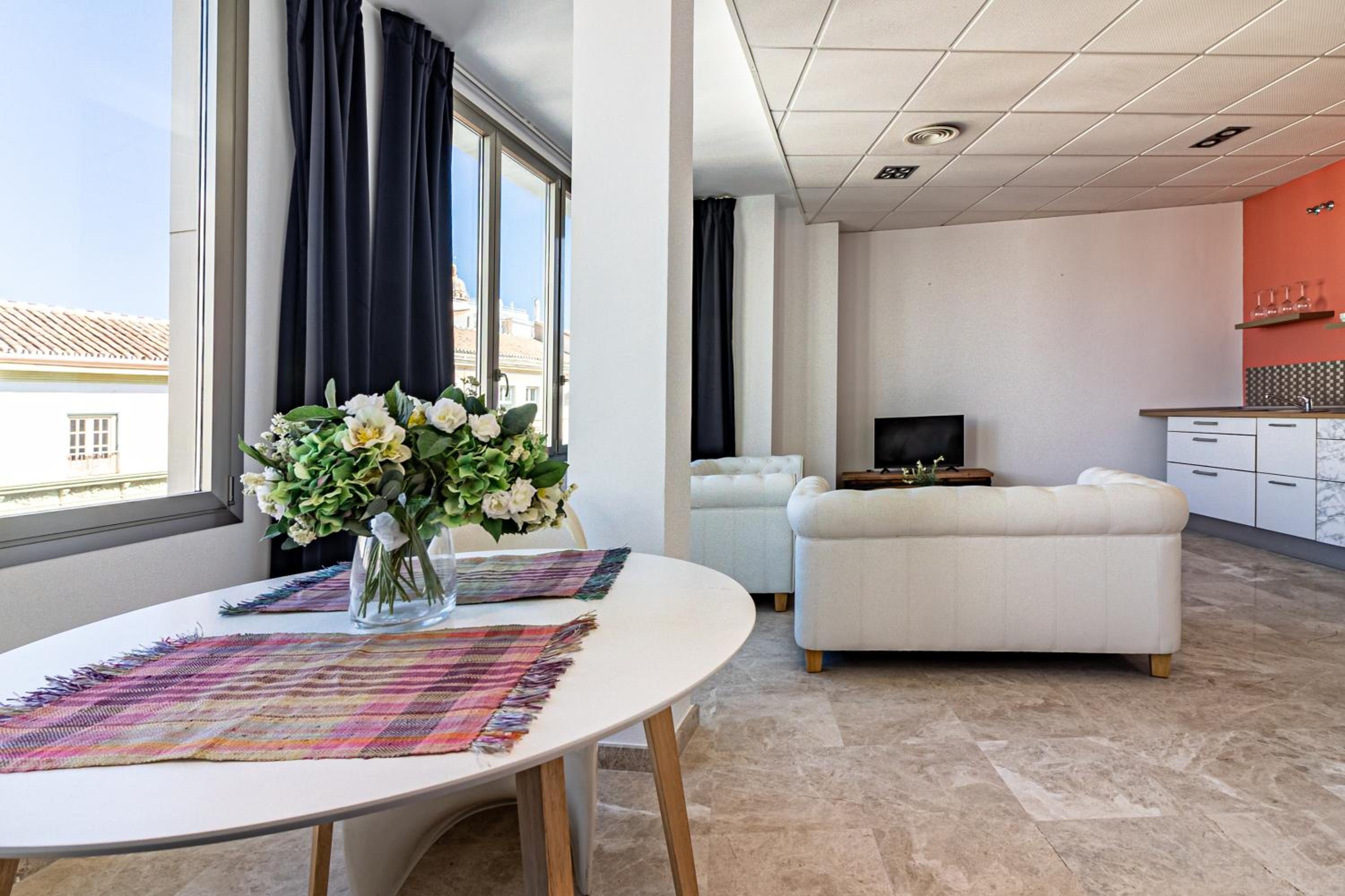 Sáenz Suites Gallery by Bossh! Apartments