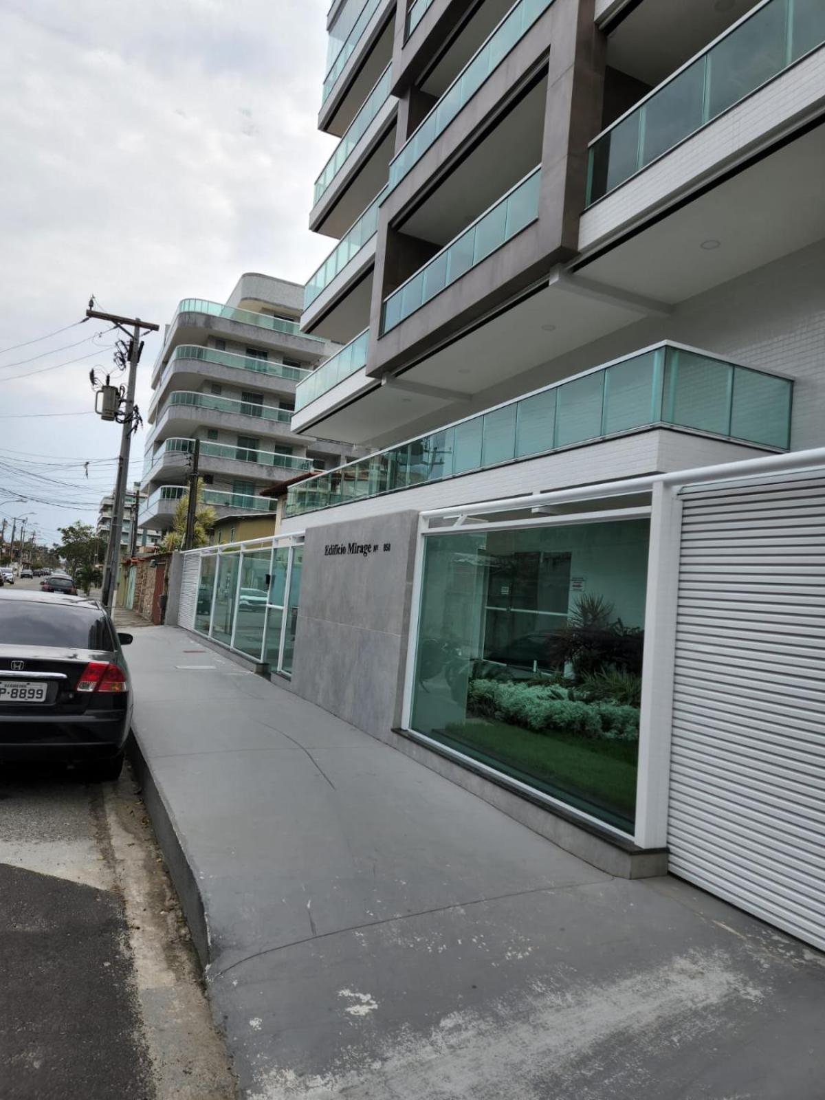 Apartamento com Garagem Cabo Frio