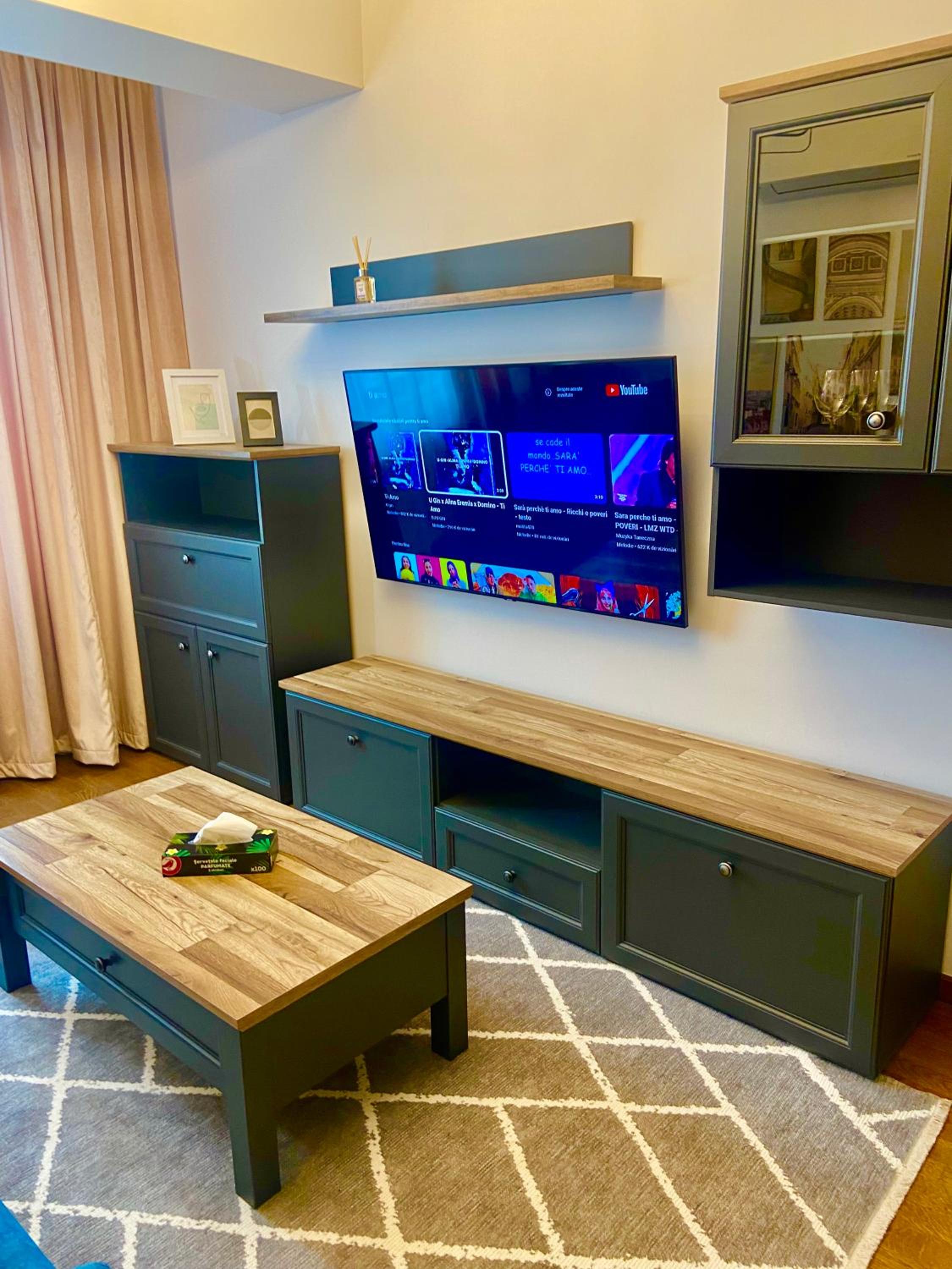 Lazar Loft