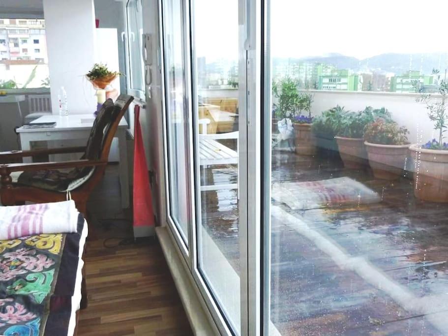 140m2 Top FloorCentral Loft 24hr Self Check-in