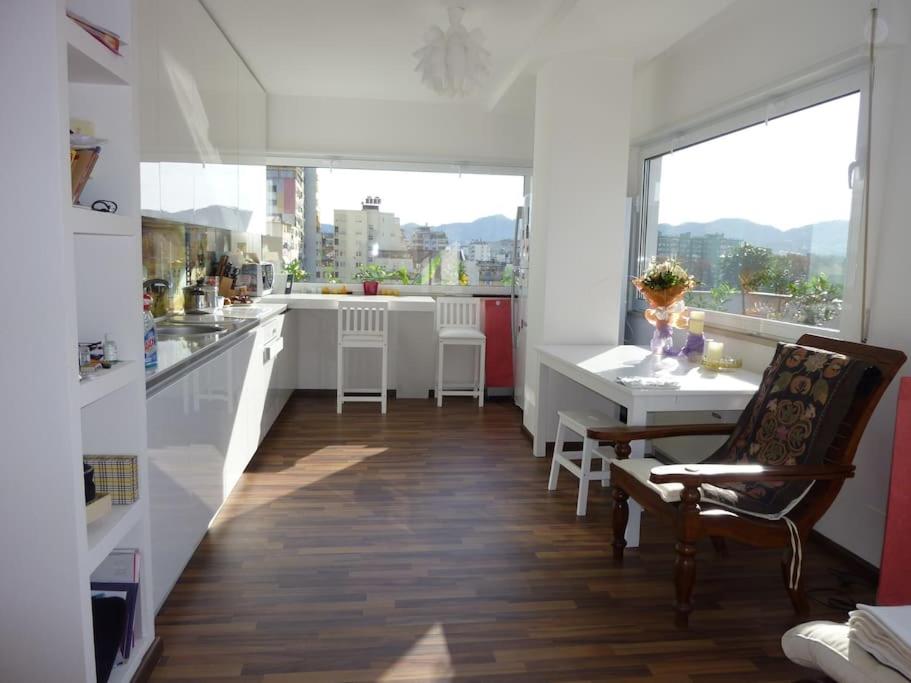140m2 Top FloorCentral Loft 24hr Self Check-in