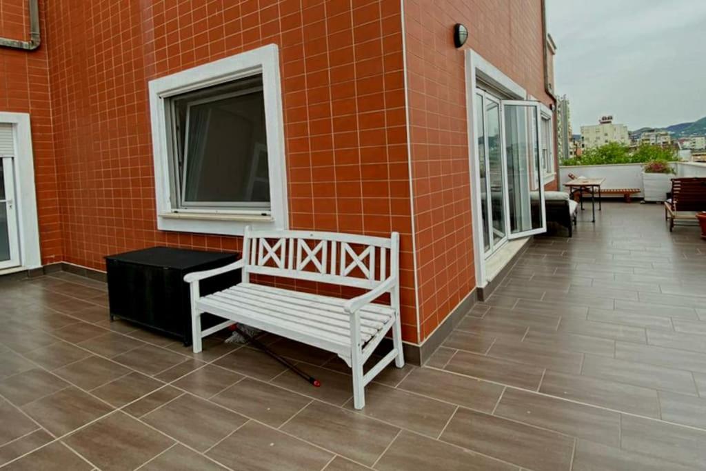 140m2 Top FloorCentral Loft 24hr Self Check-in