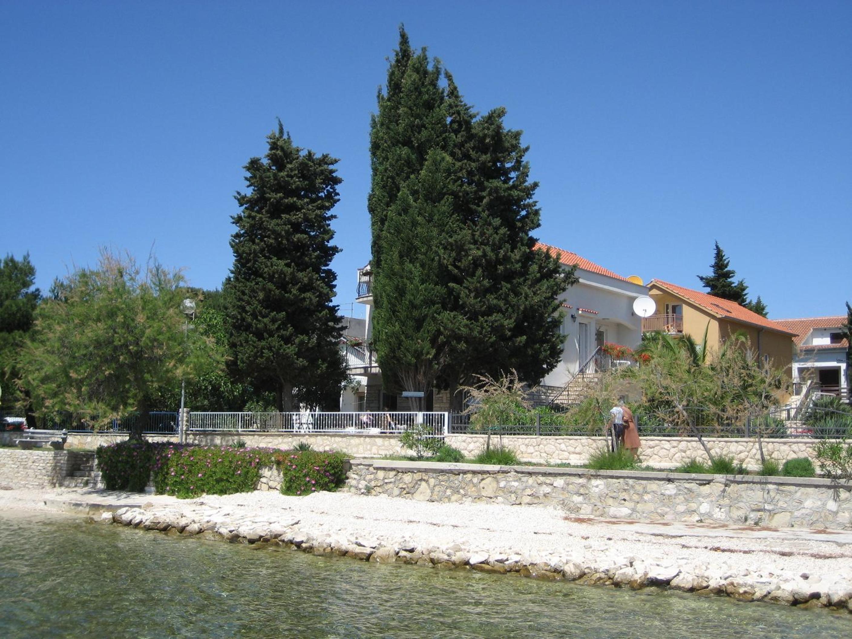 Photo 52