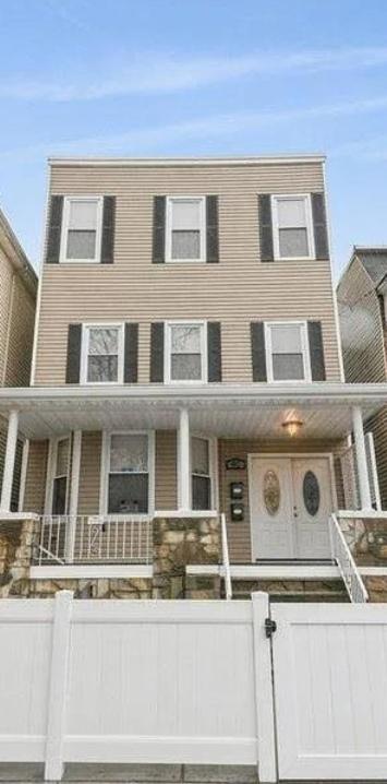 Modern 4 Bed Rooms Jersey City, NJ Easy Access to Manhattan view 2